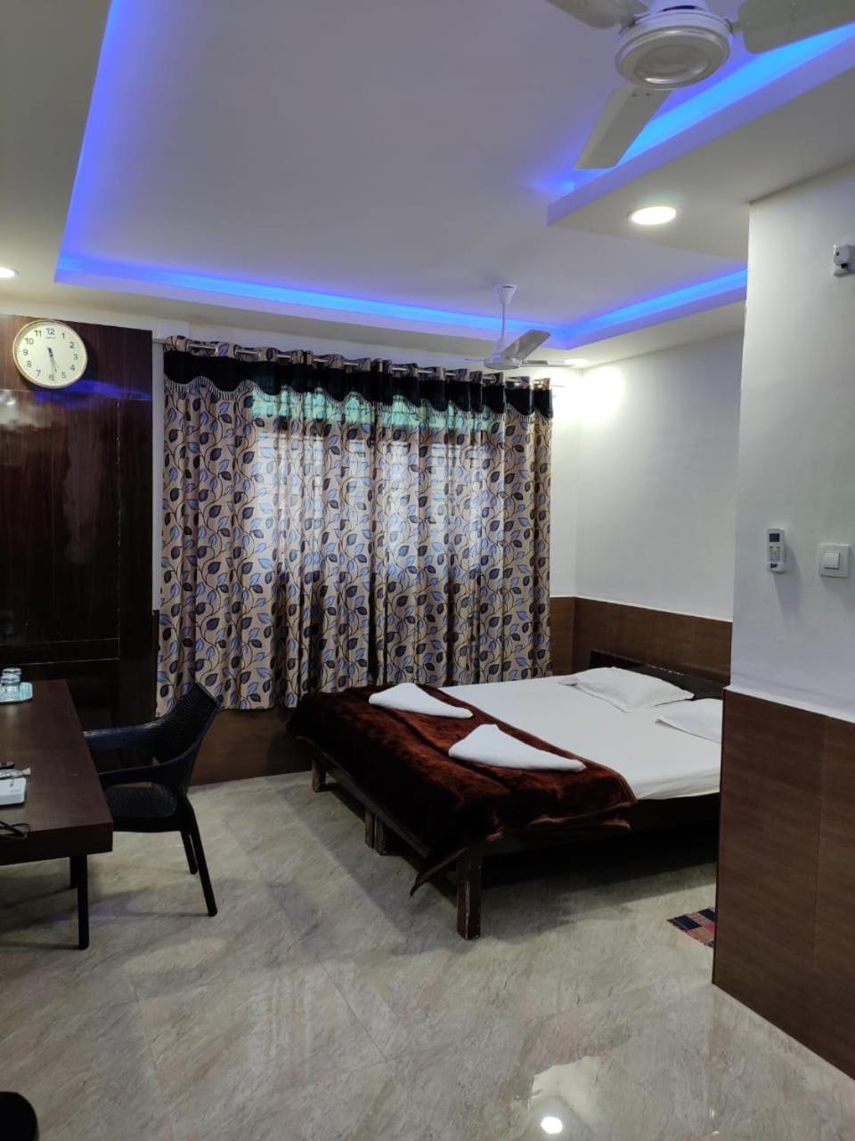 Deluxe Double Room - Photo 15