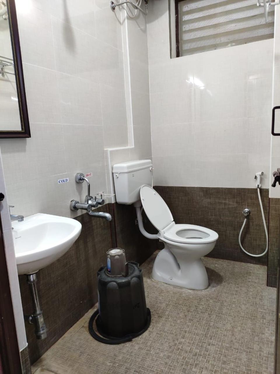Deluxe Double Room - Photo 18