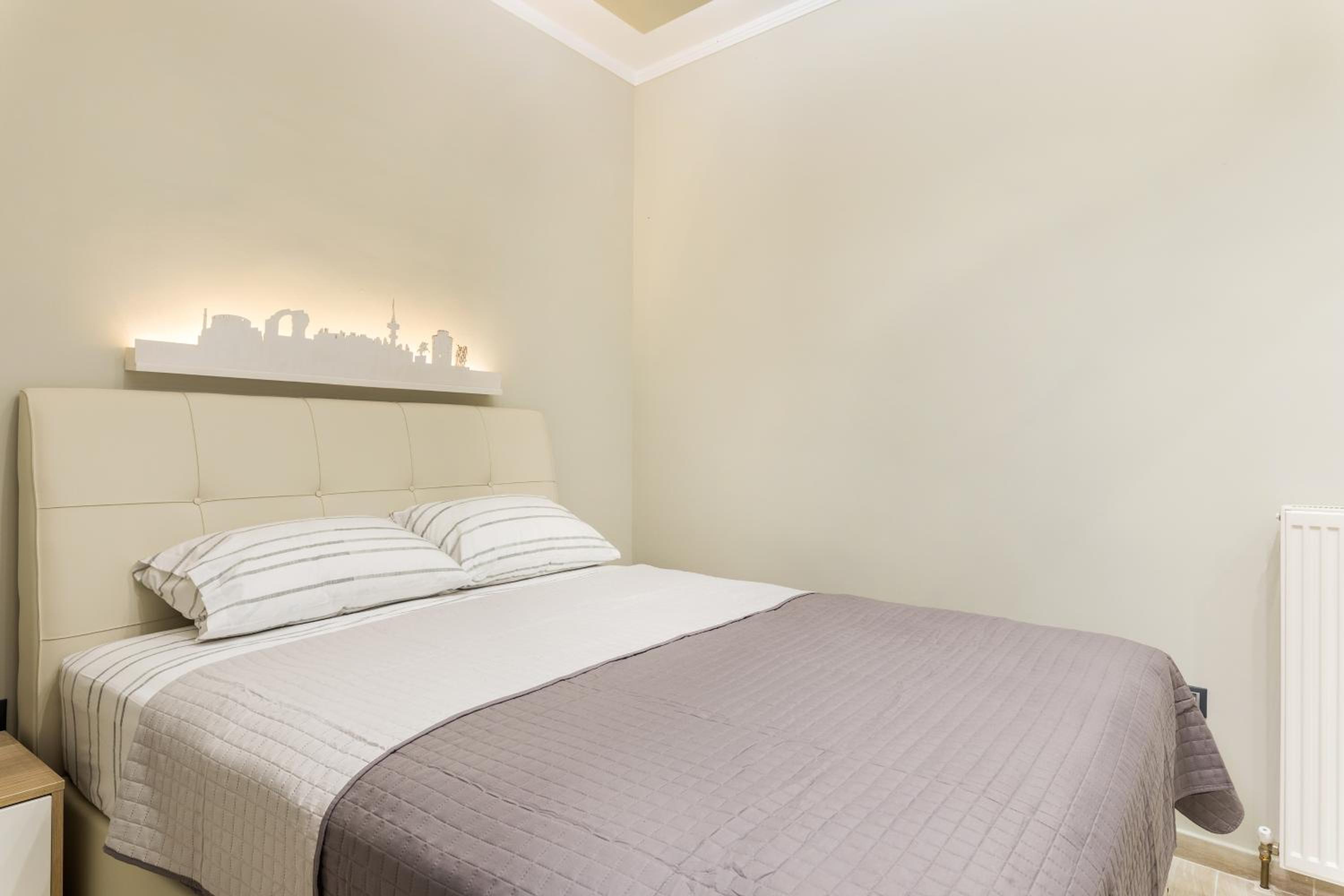 One-Bedroom Apartment - Photo 24