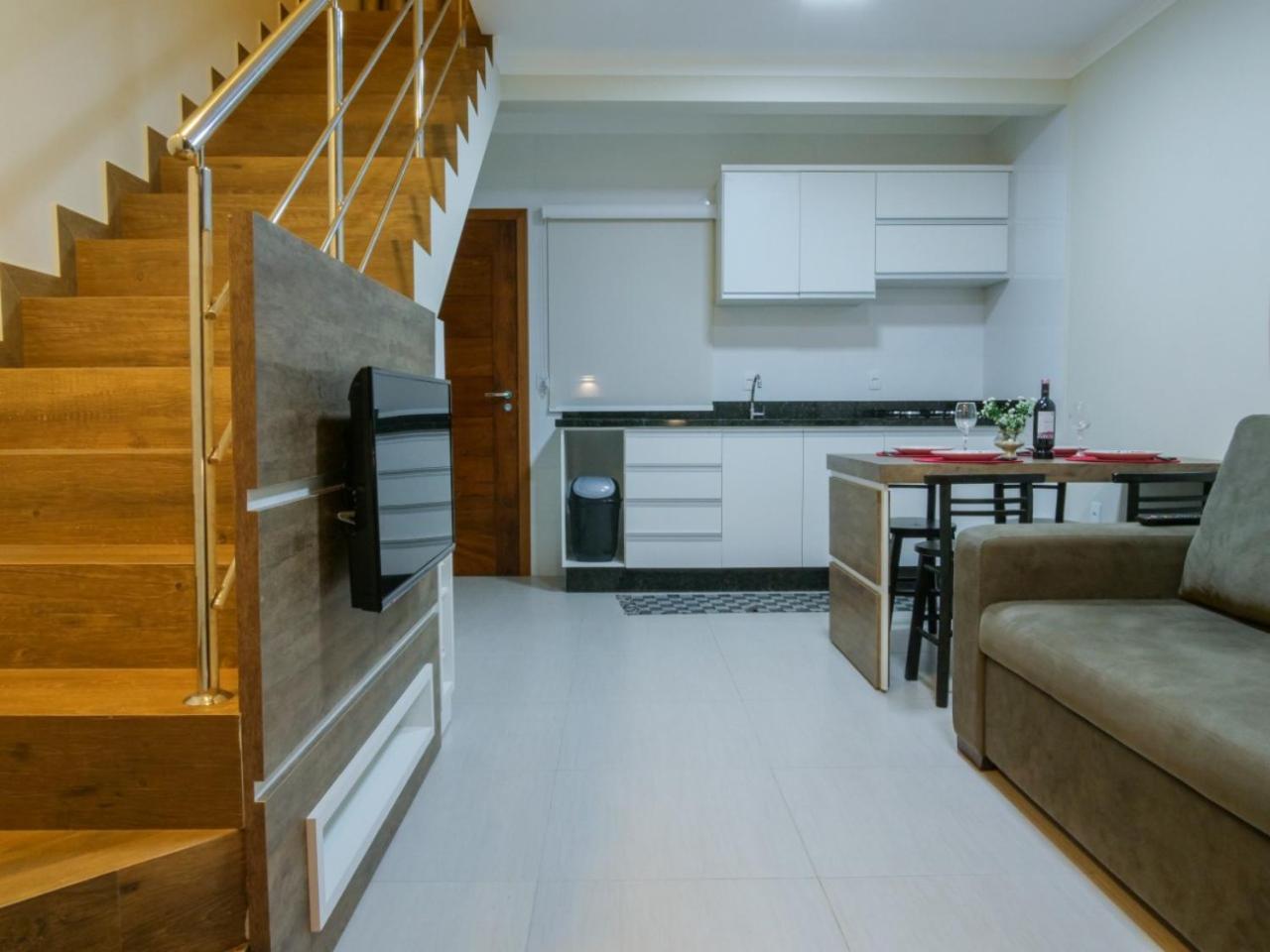 Apartment - Split Level photo 2