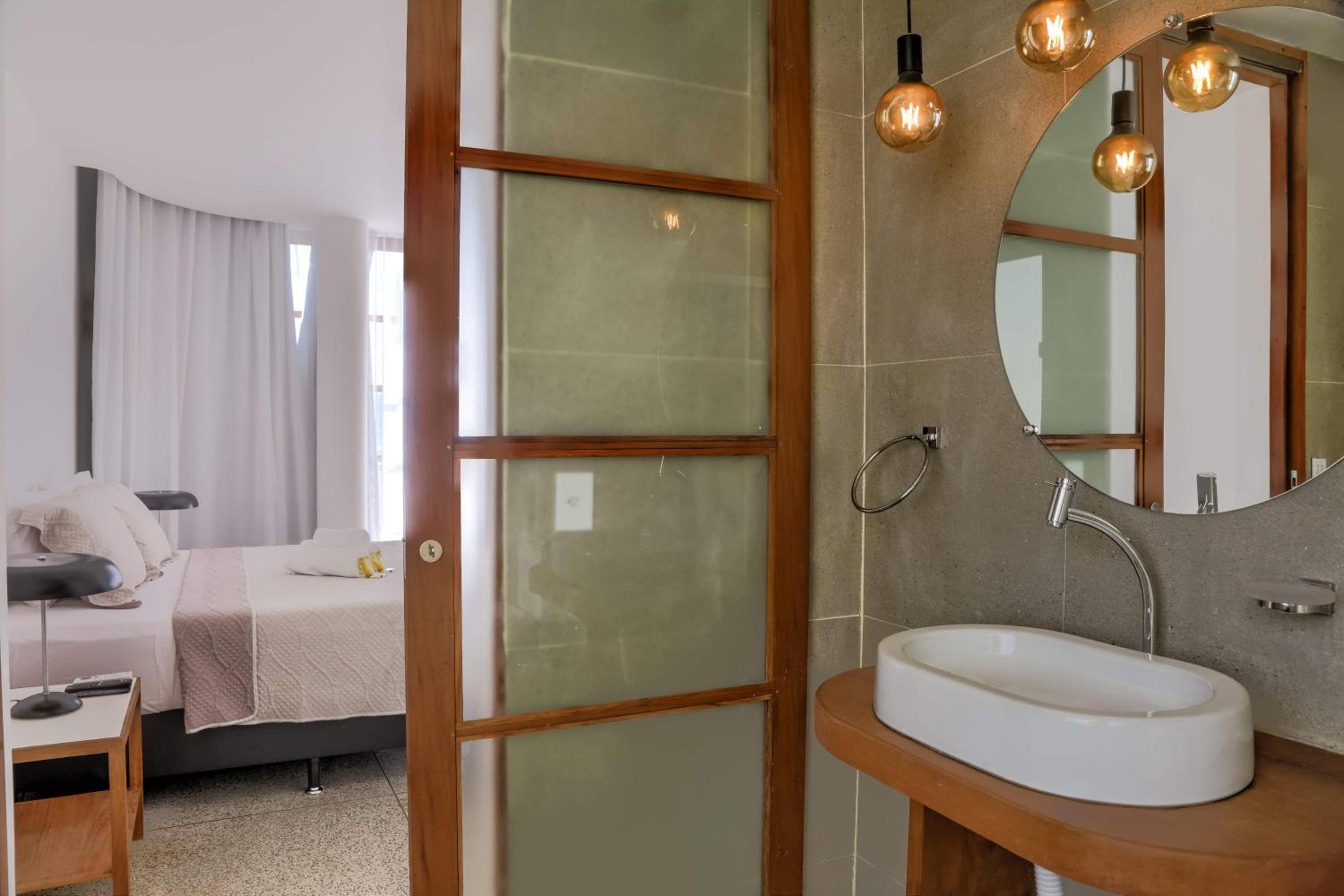 Deluxe Master Suite photo 2