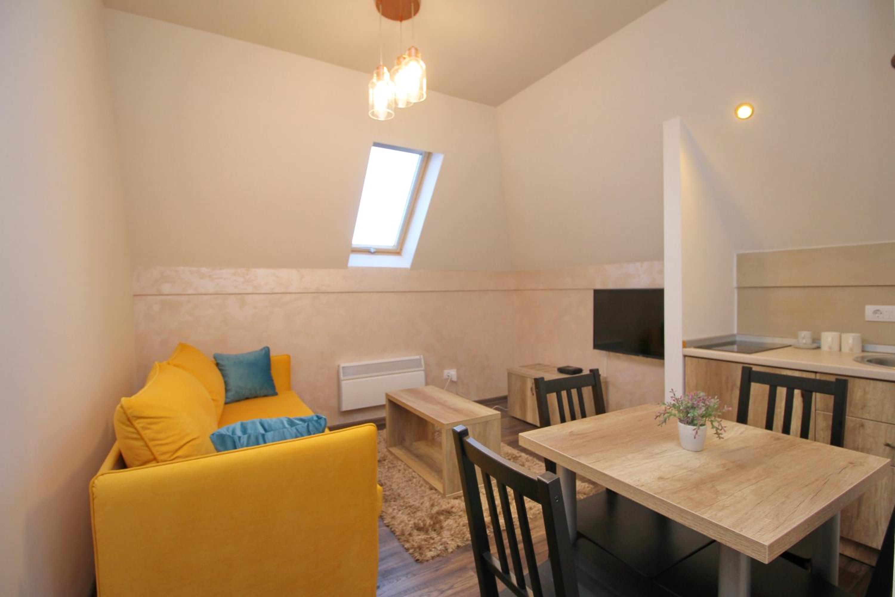 One-Bedroom Standard Apartment - Photo 16