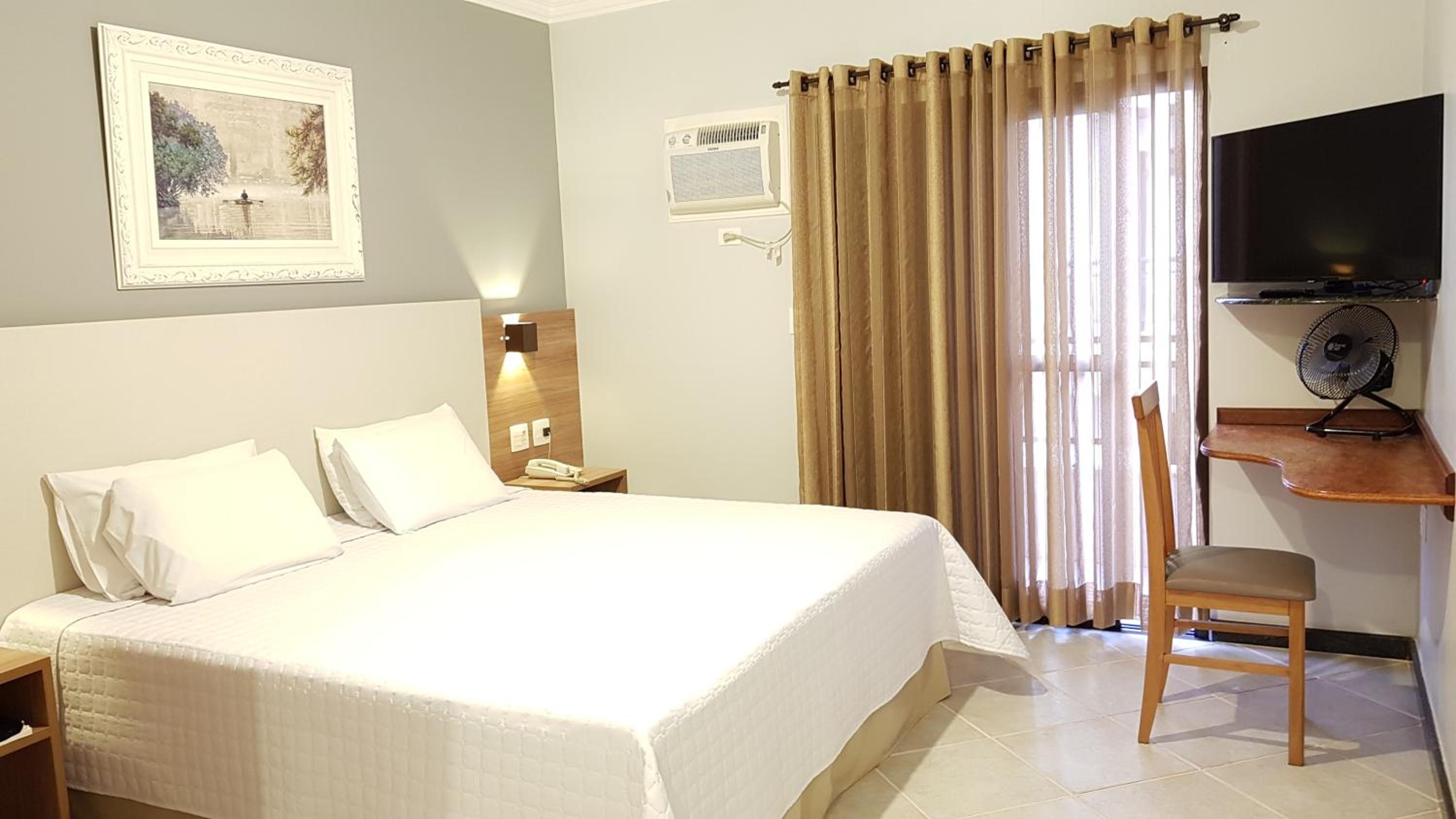 Standard Double or Twin Room photo 3