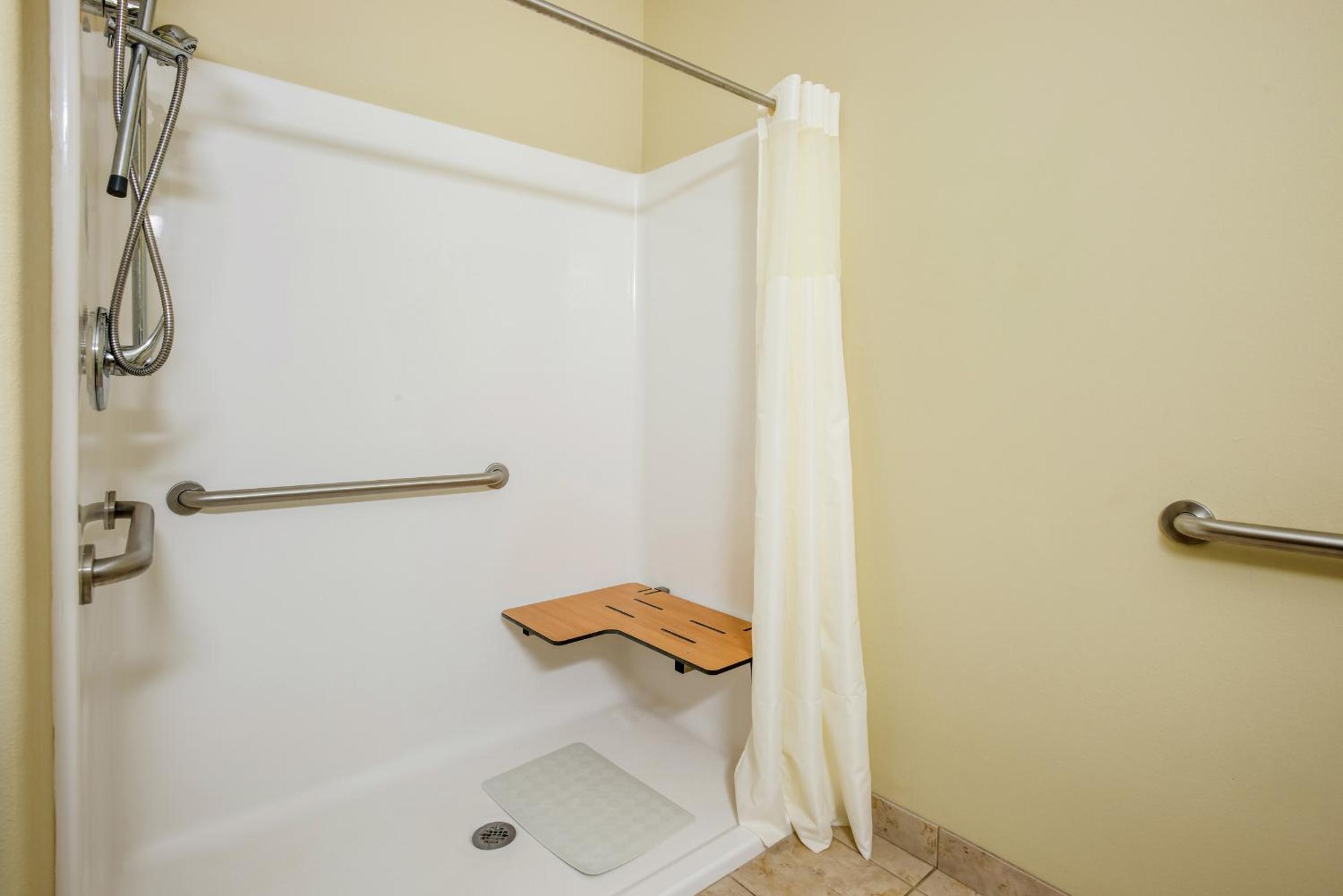 King Room - Disability Access/Non-Smoking - Photo 2