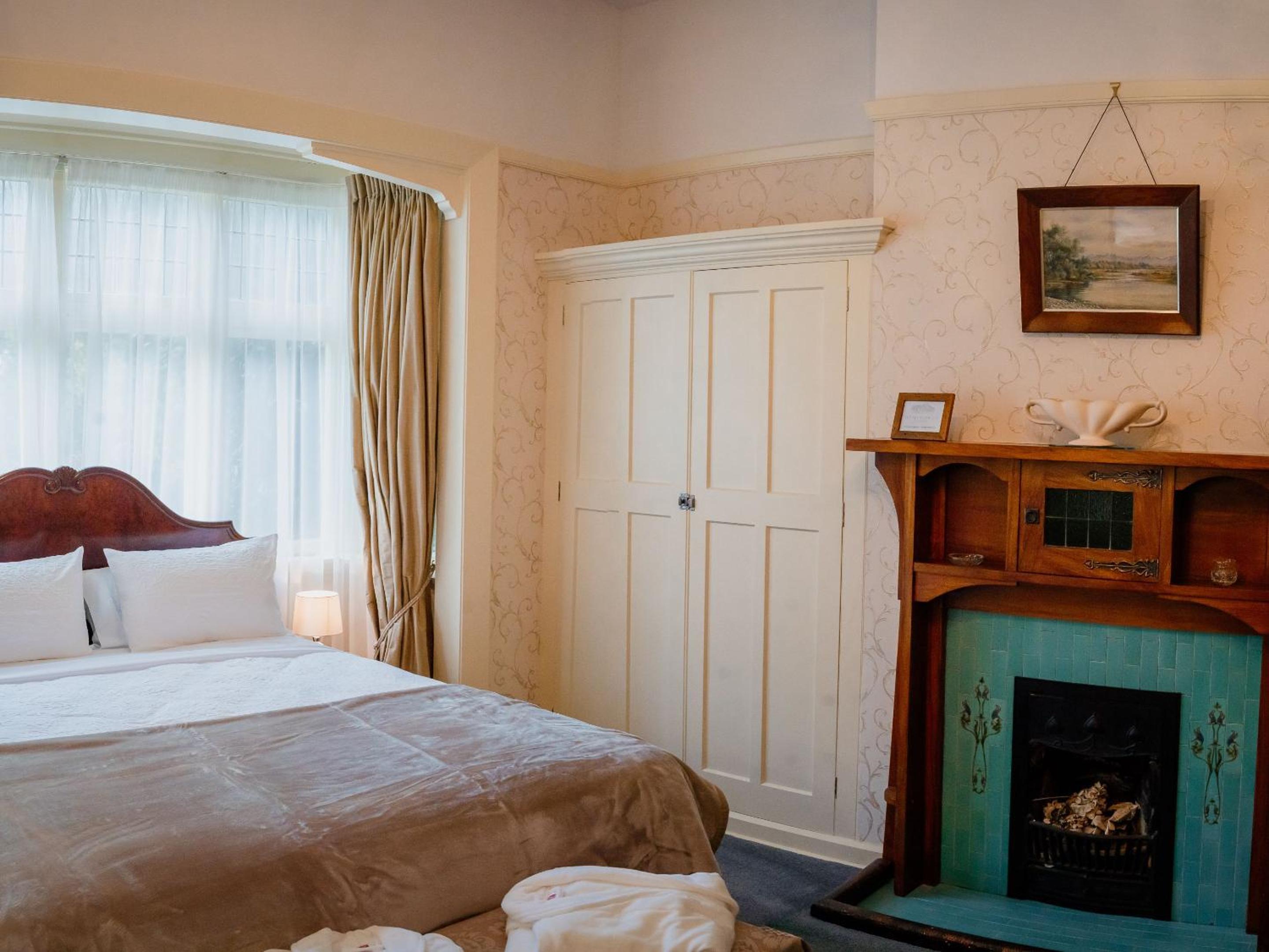 Deluxe King Room photo 3