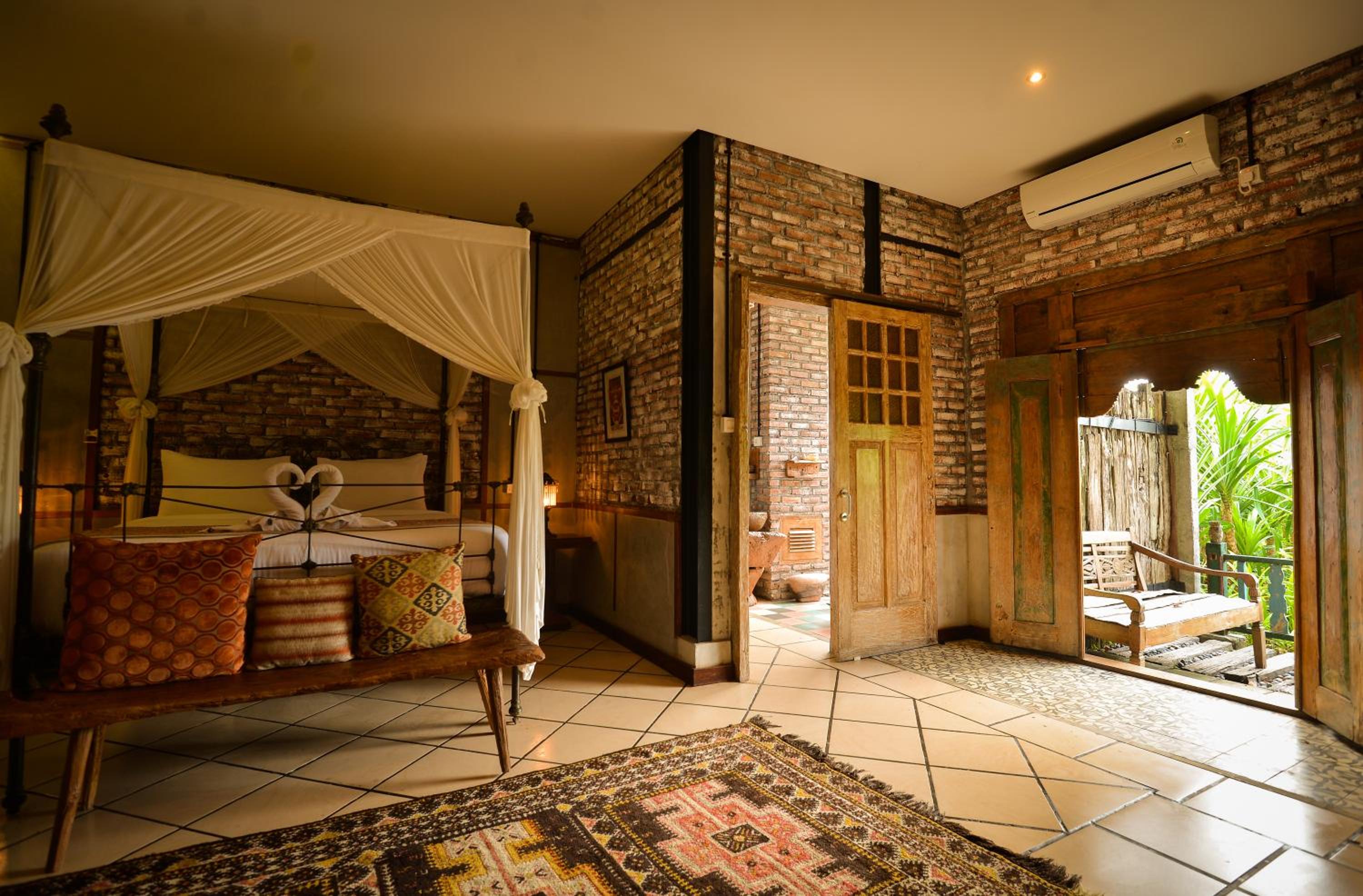 Double Room with Garden View - Photo 16