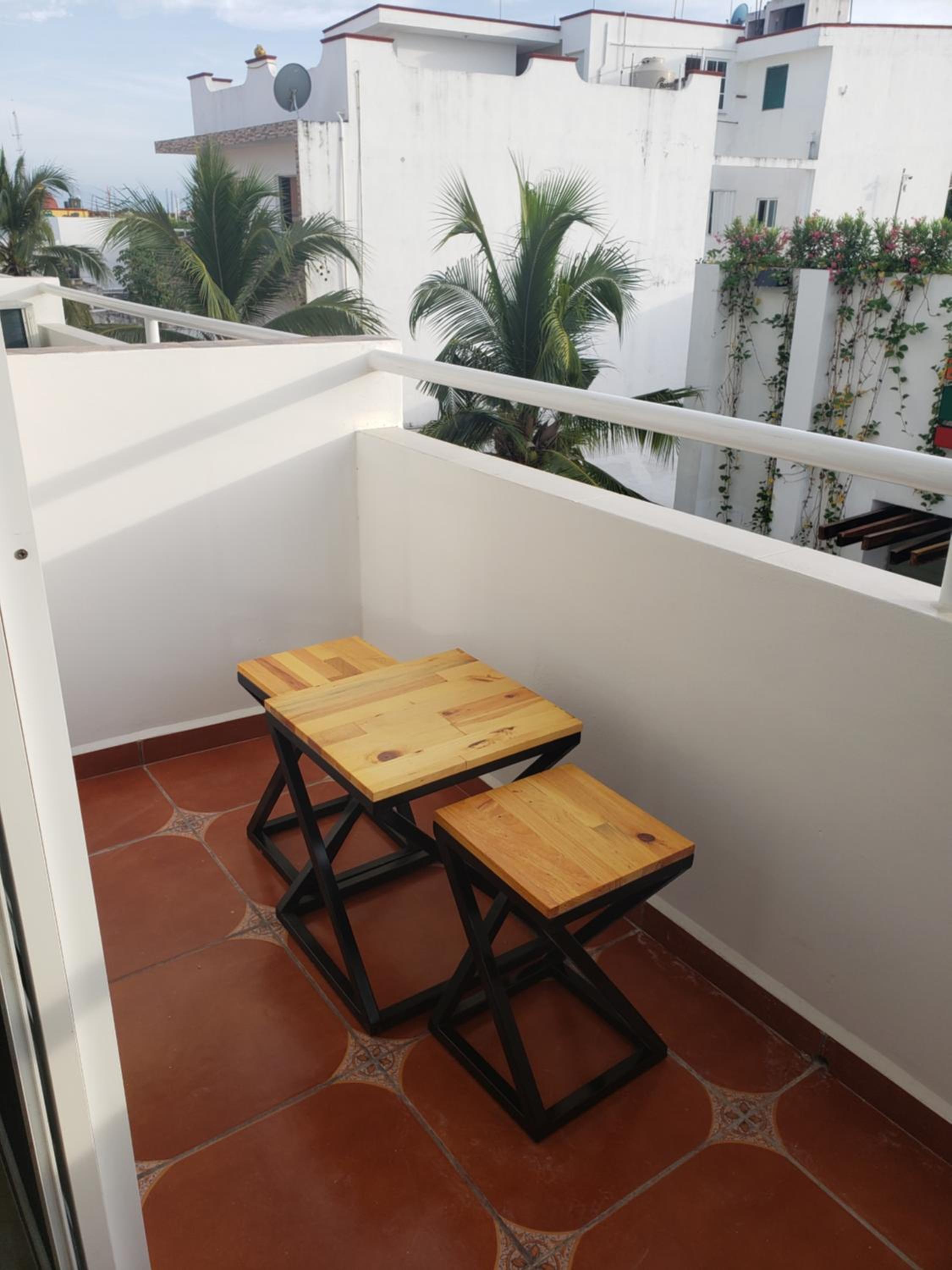 Apartment with Balcony - Photo 16