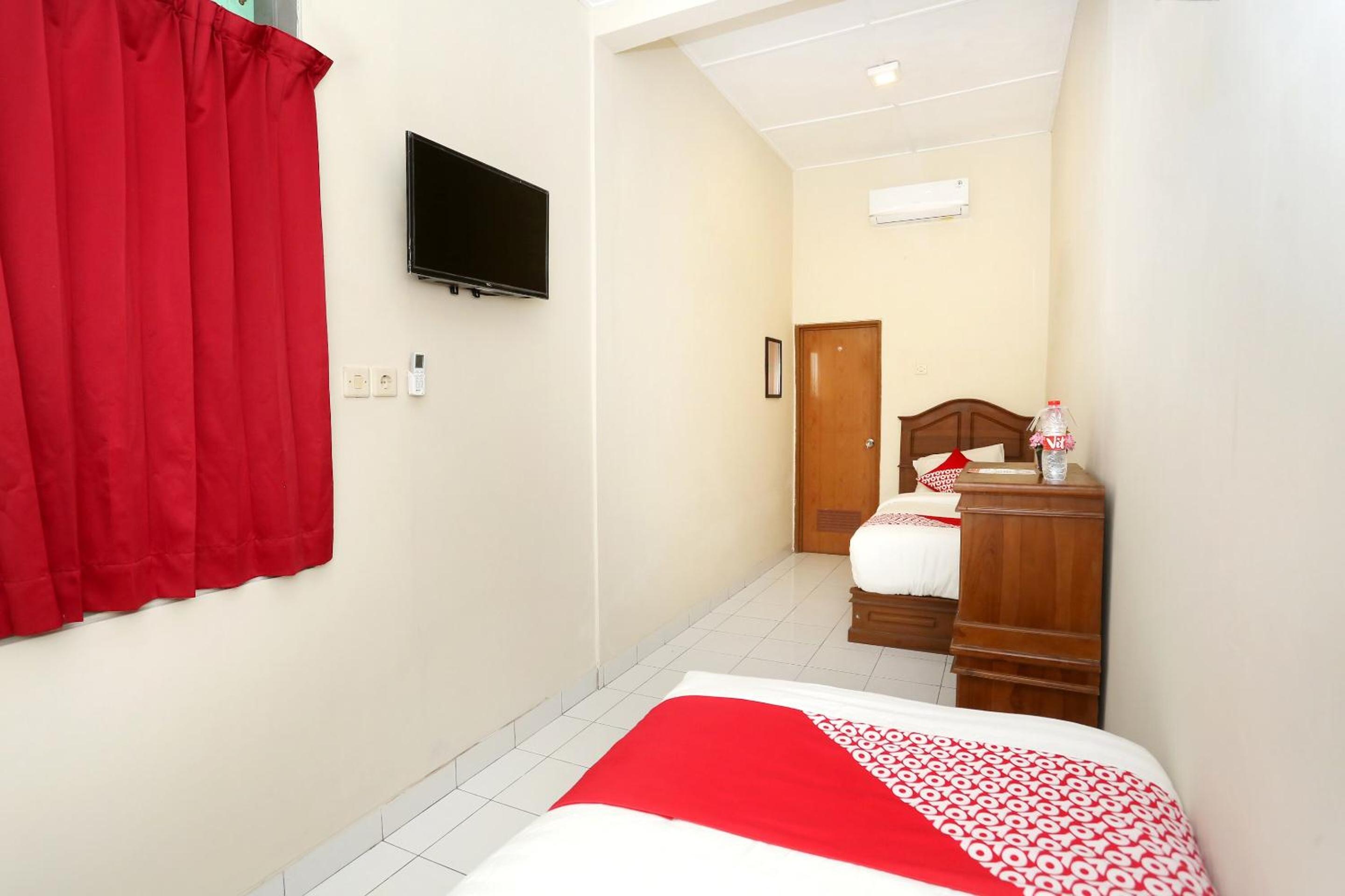 Standard Twin Room - Photo 3