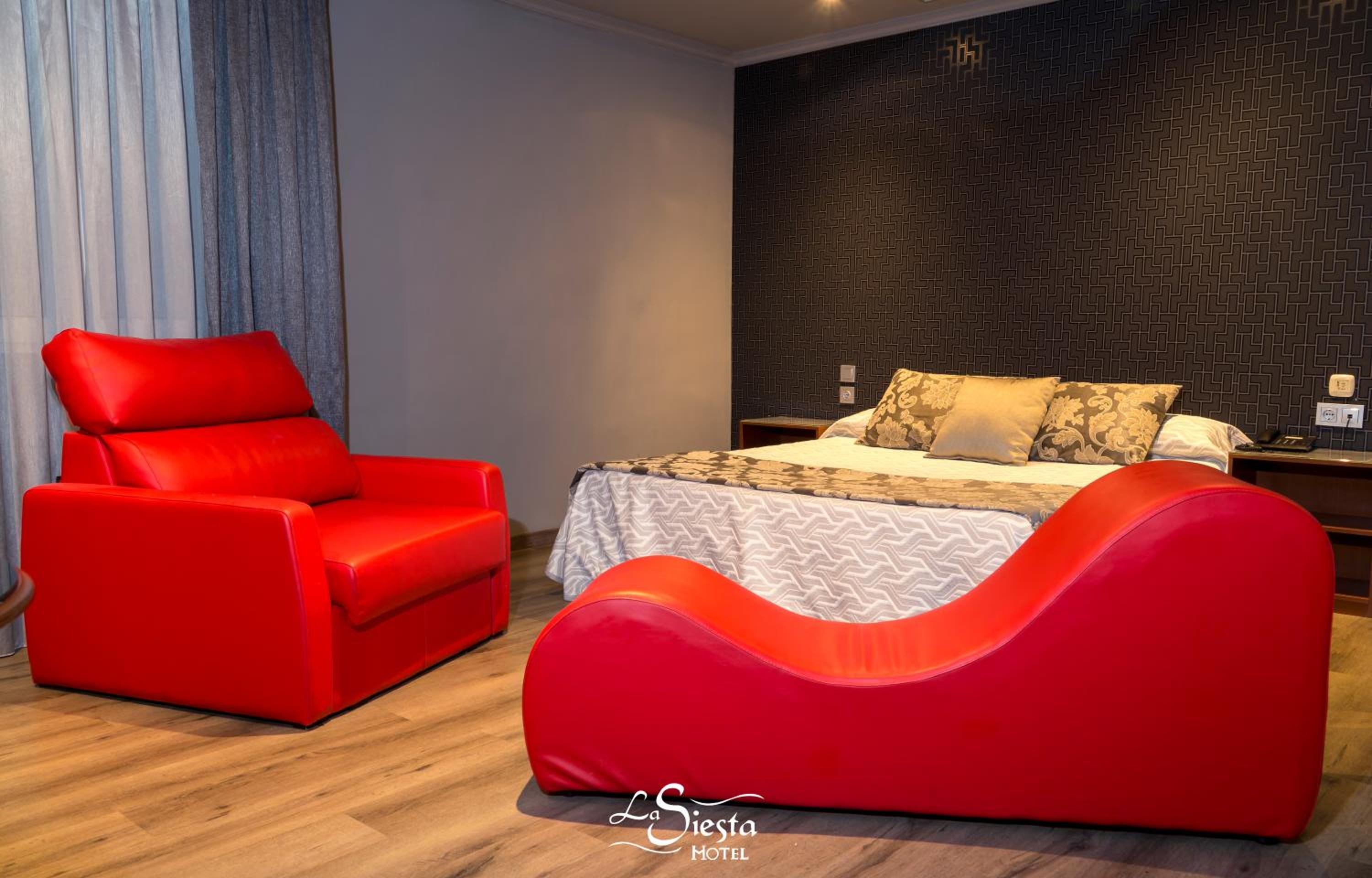 King Room with Spa Bath - Photo 6