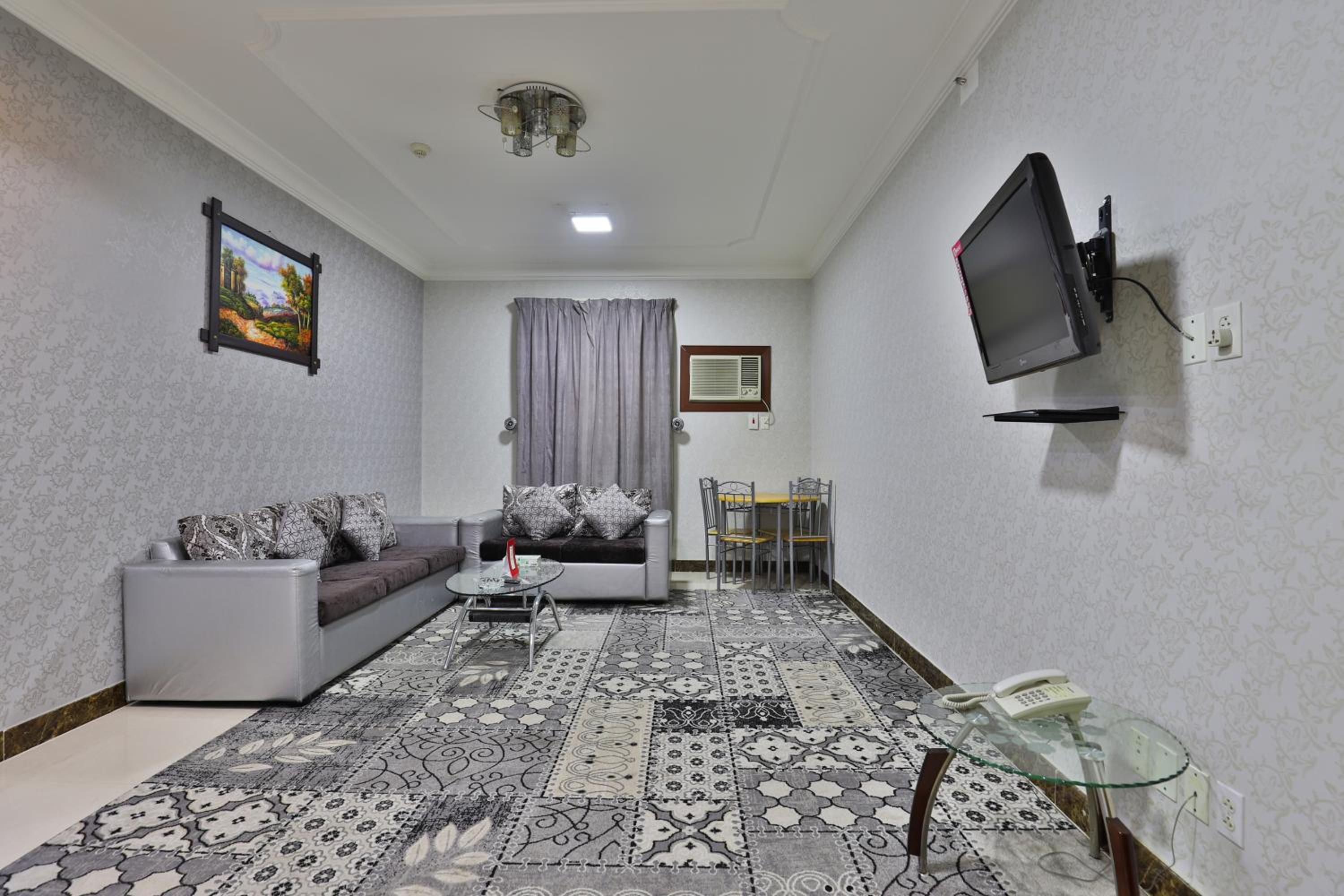 One-Bedroom Deluxe Apartment - Photo 5