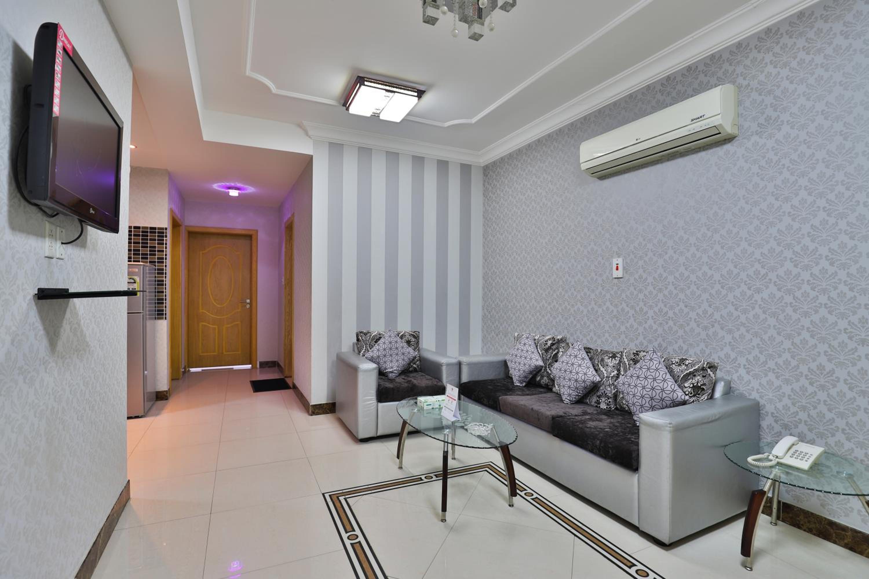 Two-Bedroom Apartment - Photo 3