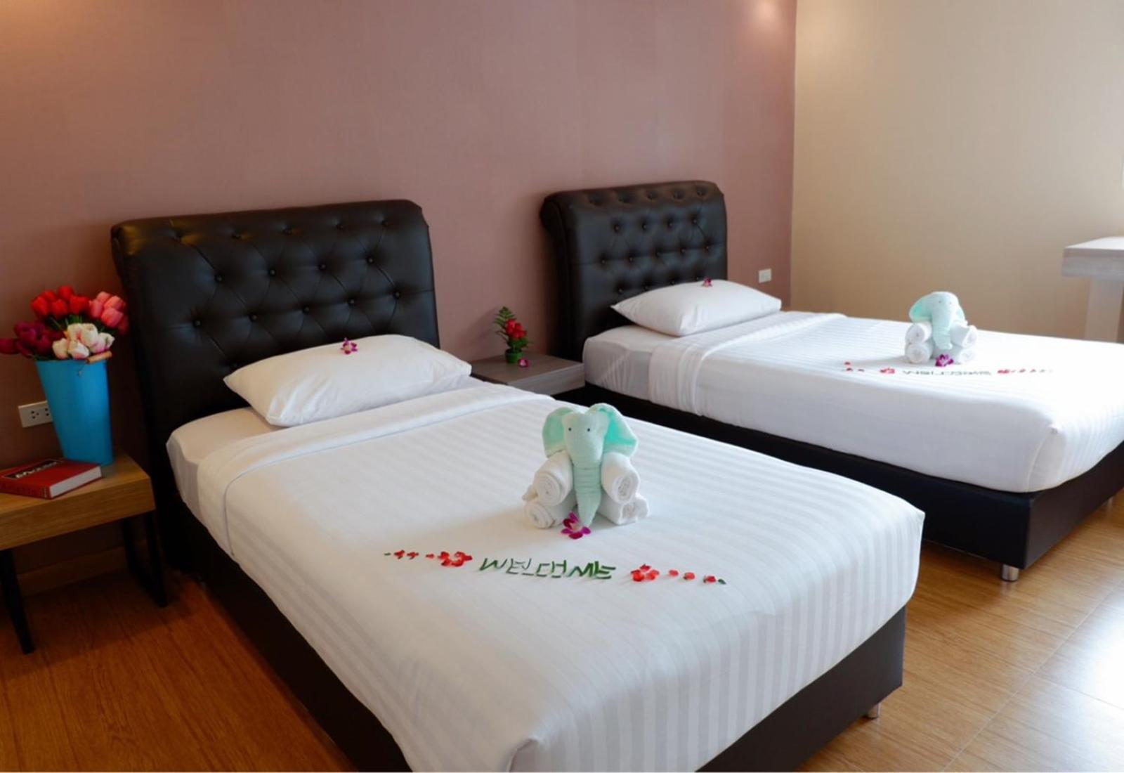 Standard Twin Room - Photo 5