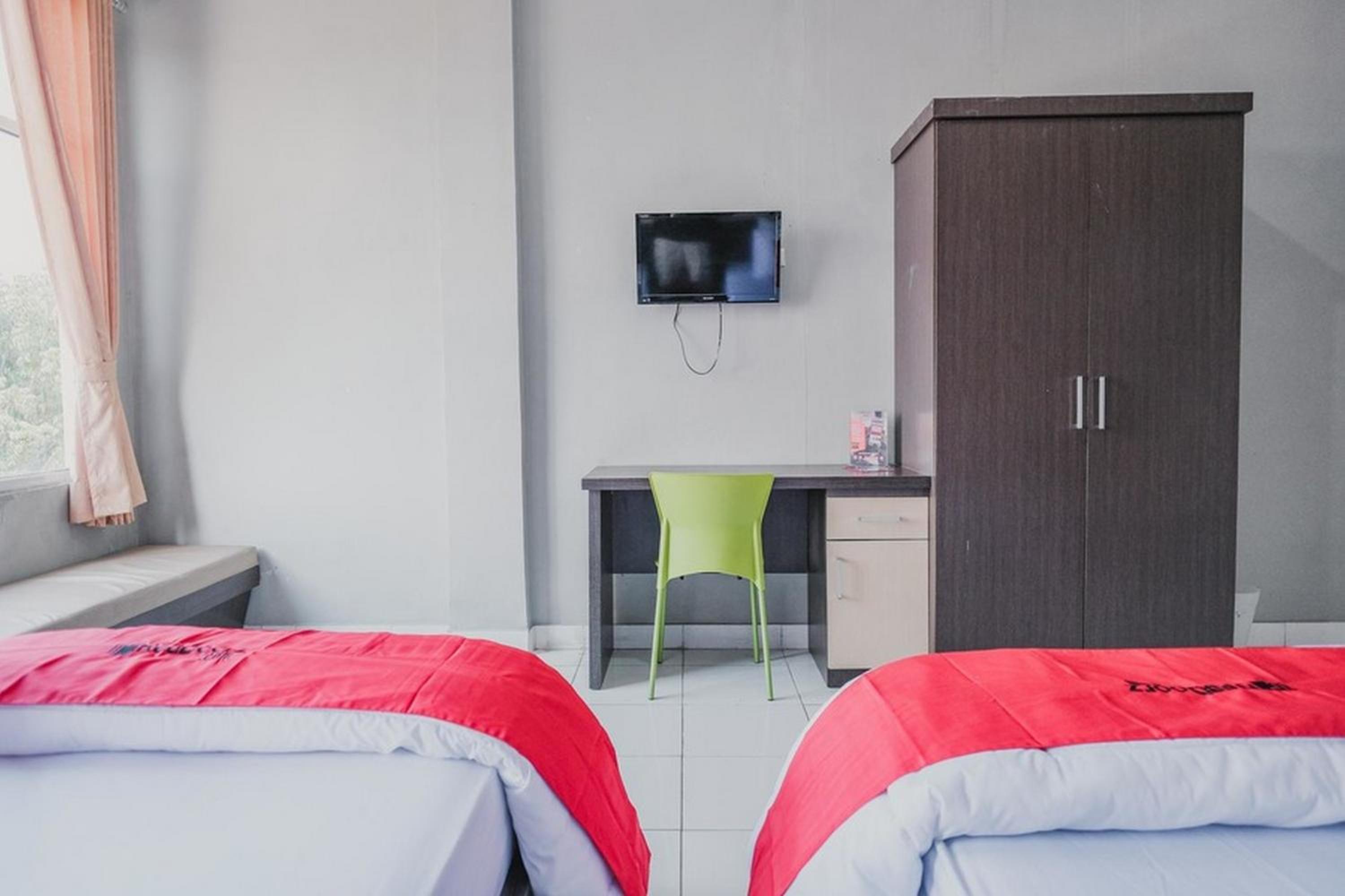 Twin Room - Photo 8