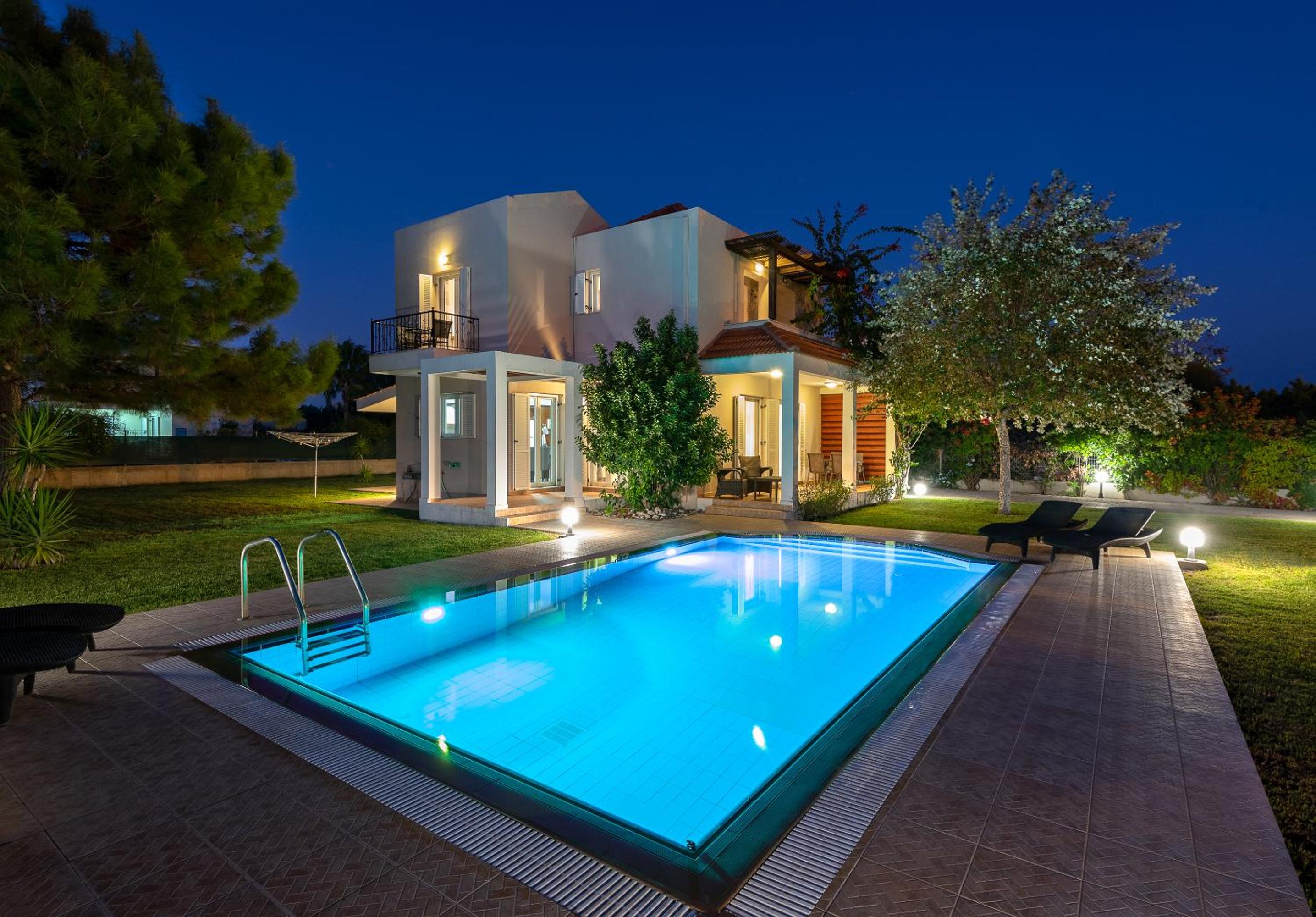 Three-Bedroom Villa photo 2