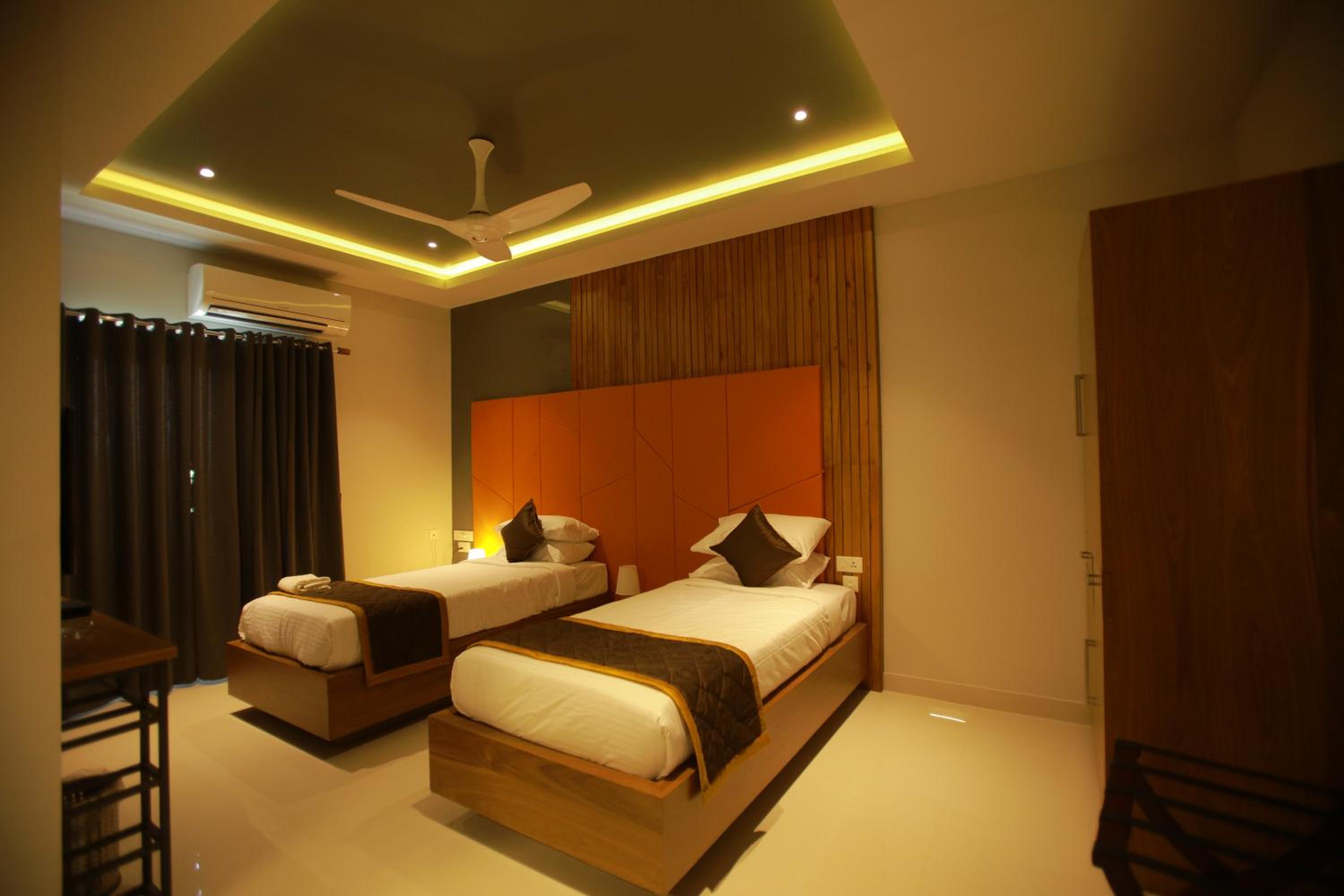 Deluxe Double or Twin Room