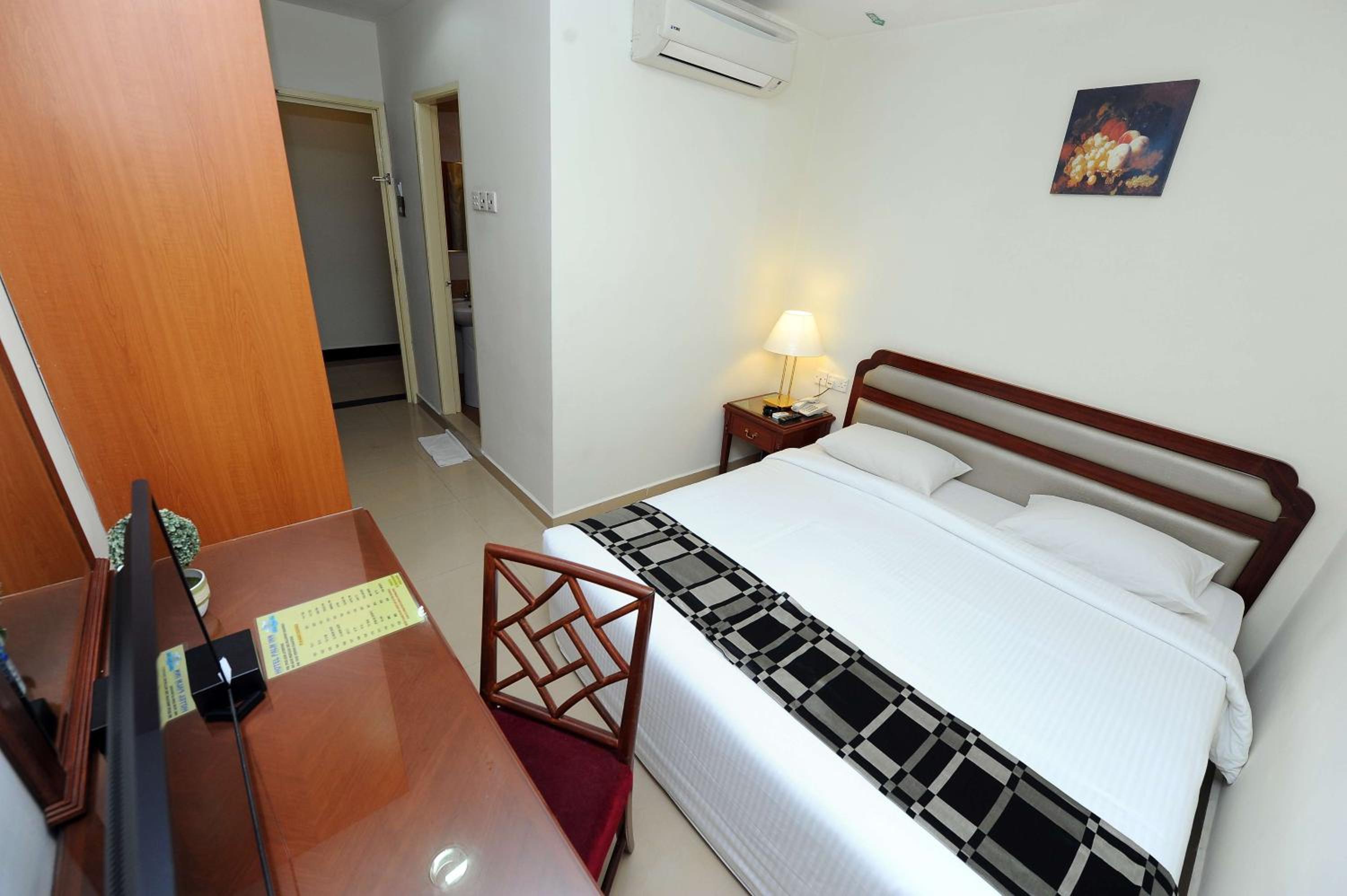 Standard Double Room Without Window - Photo 2