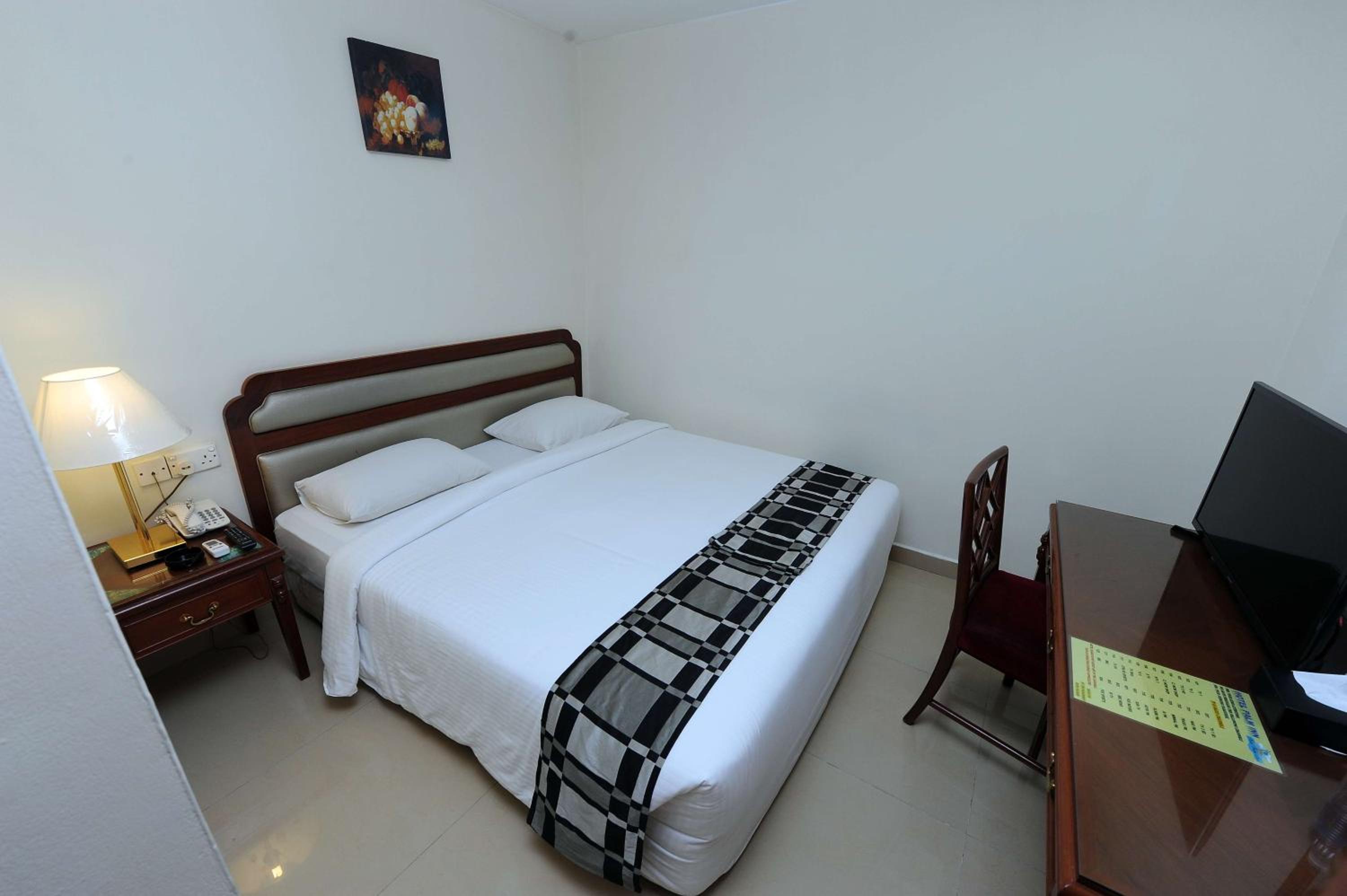 Standard Double Room Without Window - Photo 3