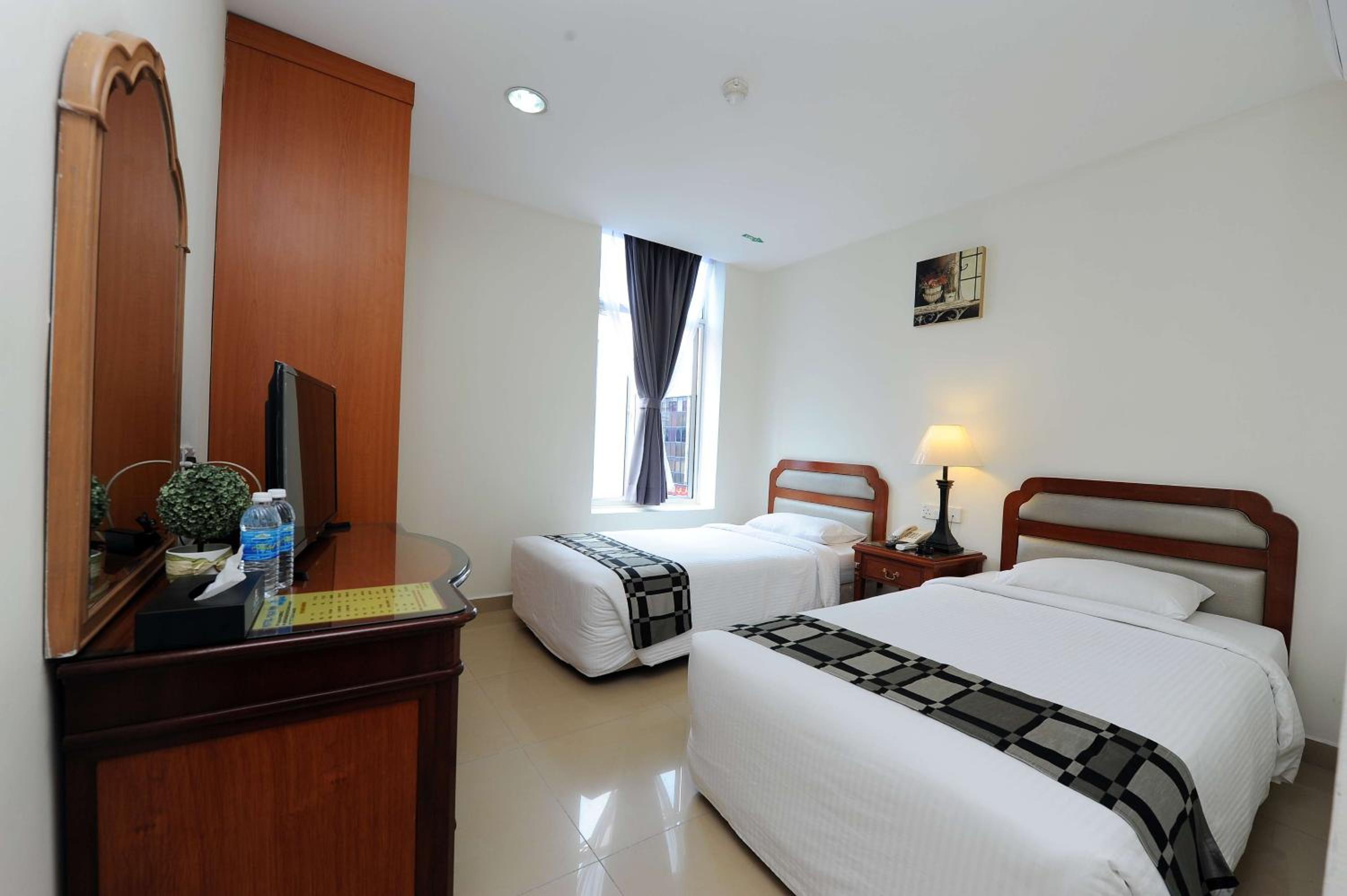 Twin Room - Photo 6
