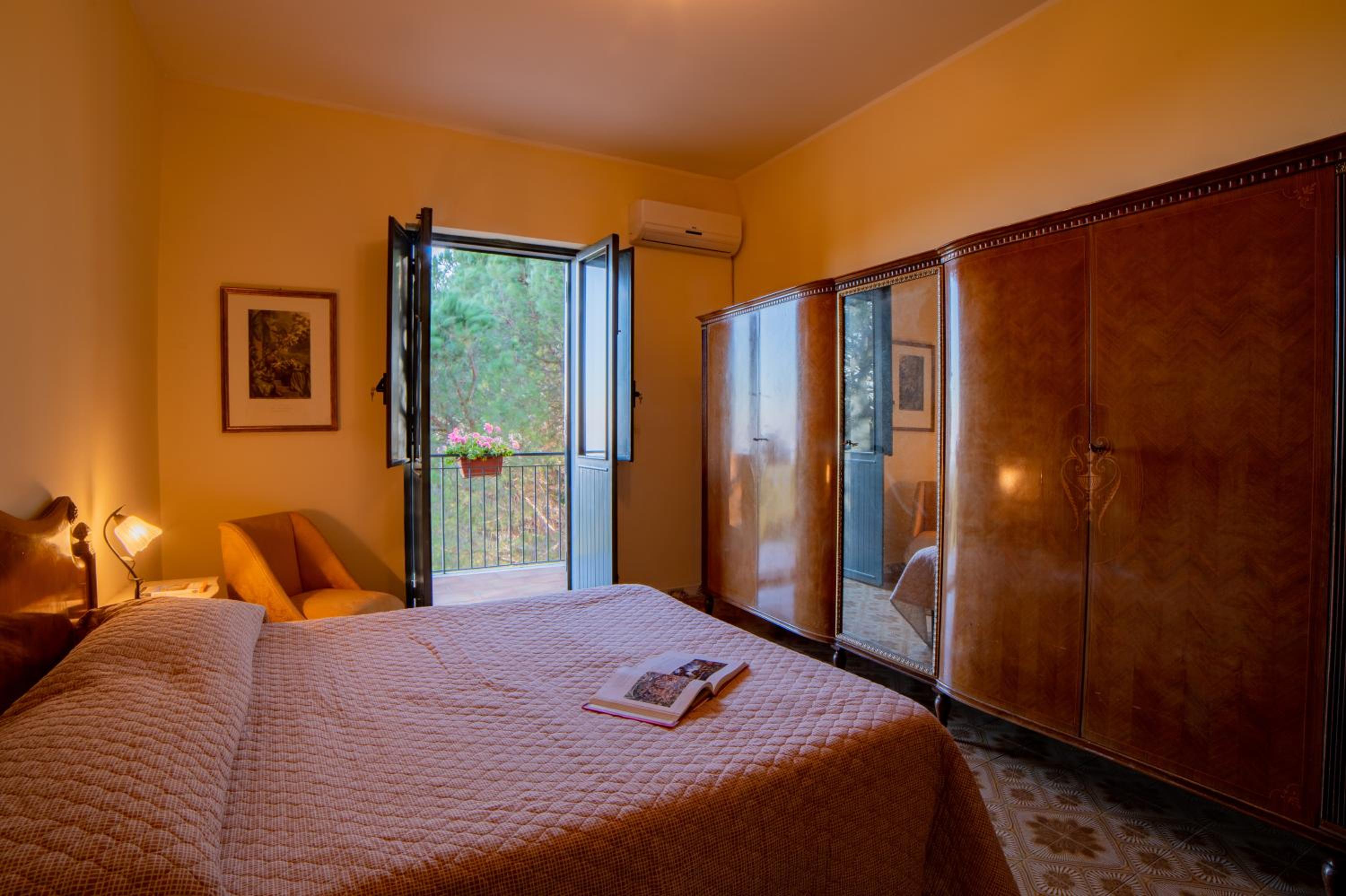Three-Bedroom Villa photo 1
