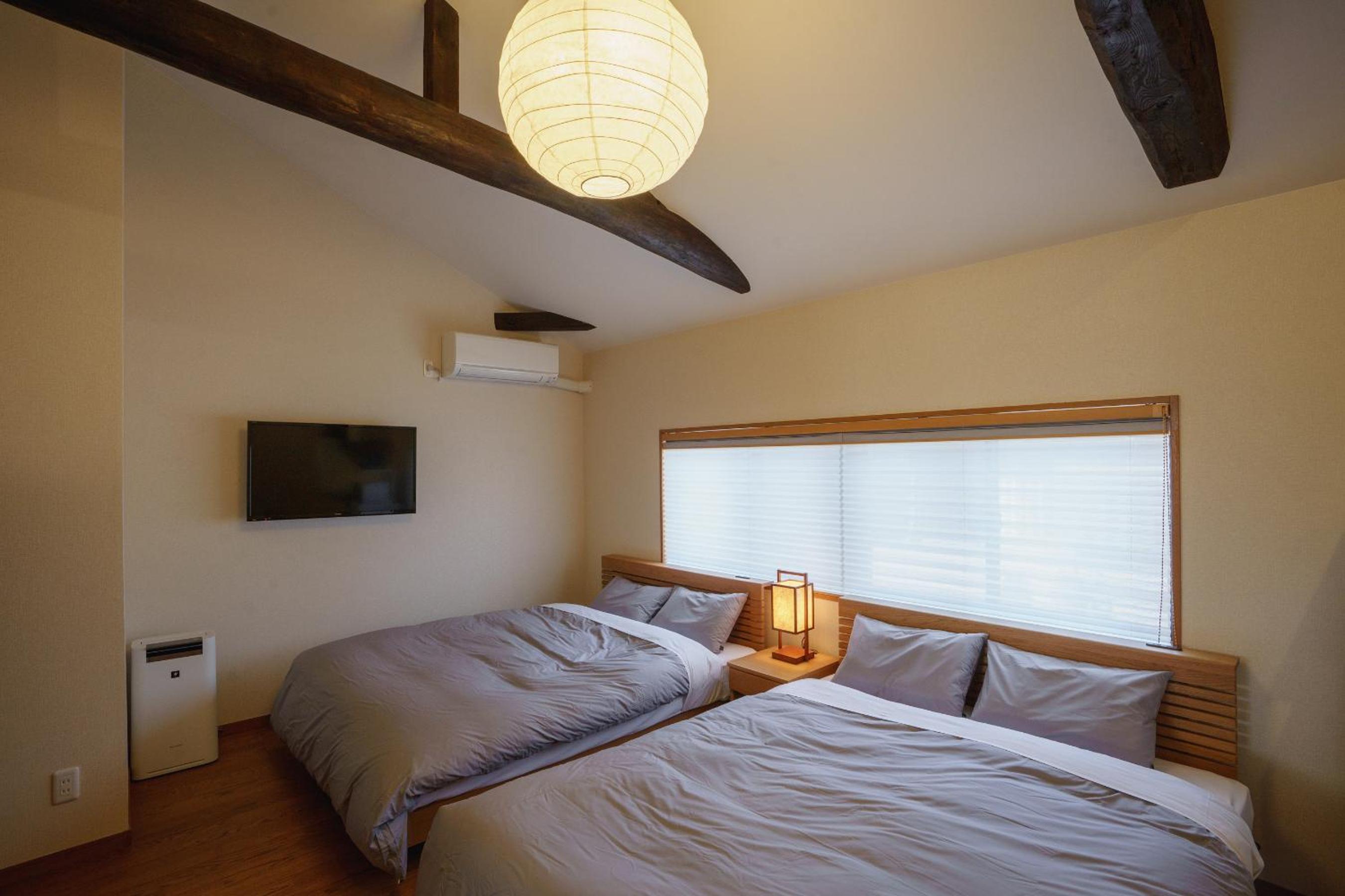 Twin Room with Private Bathroom
