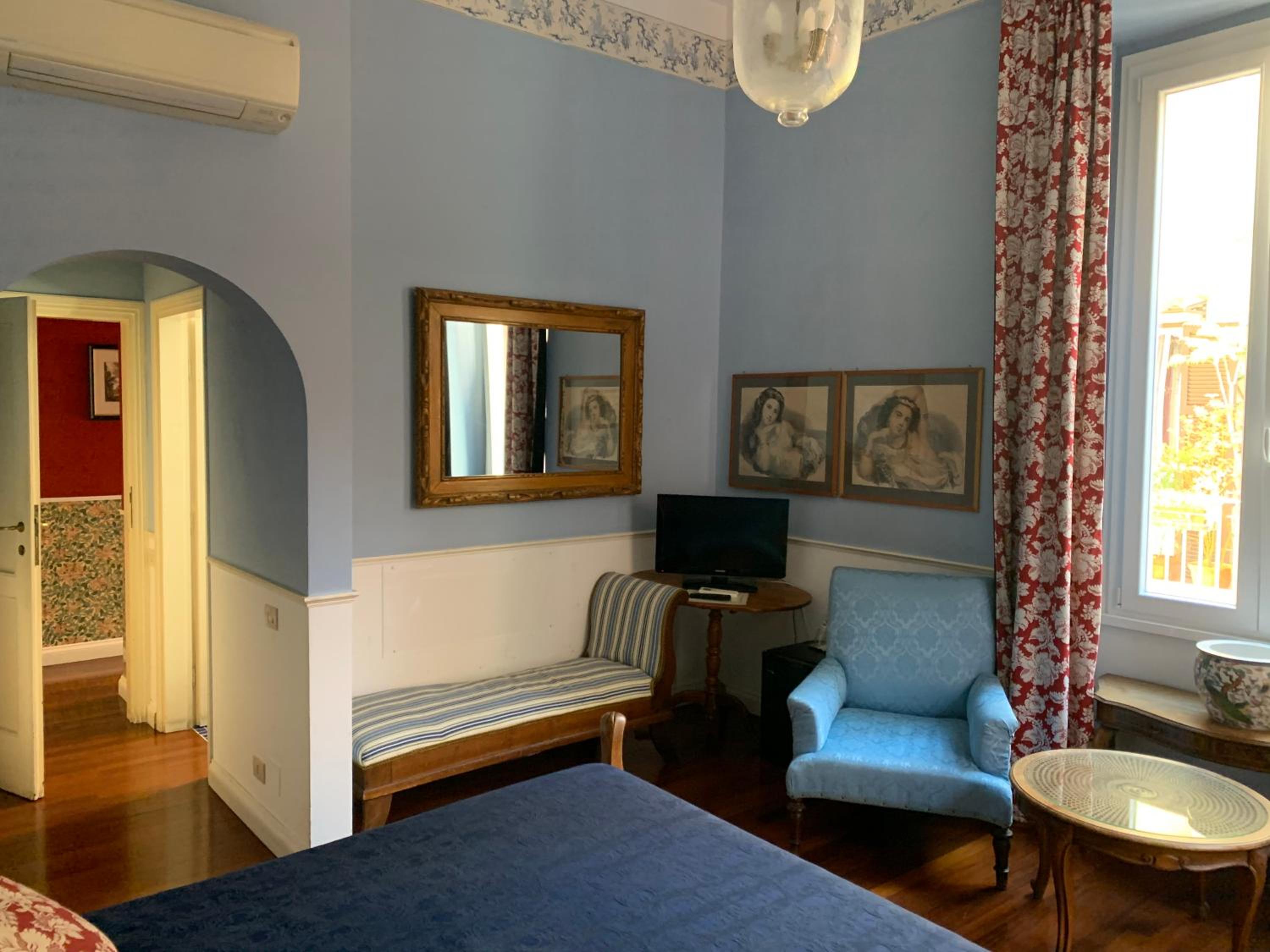 Double or Twin Room photo 2