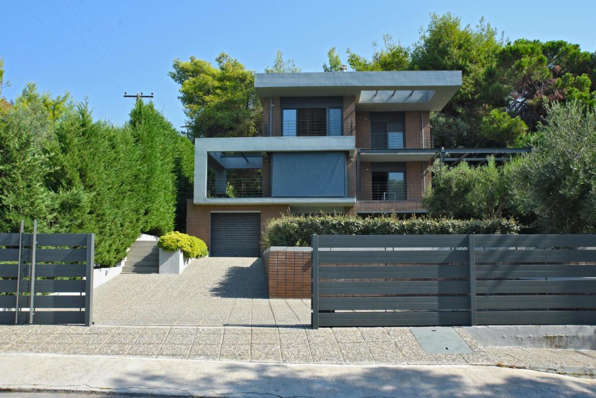 Villa photo 3