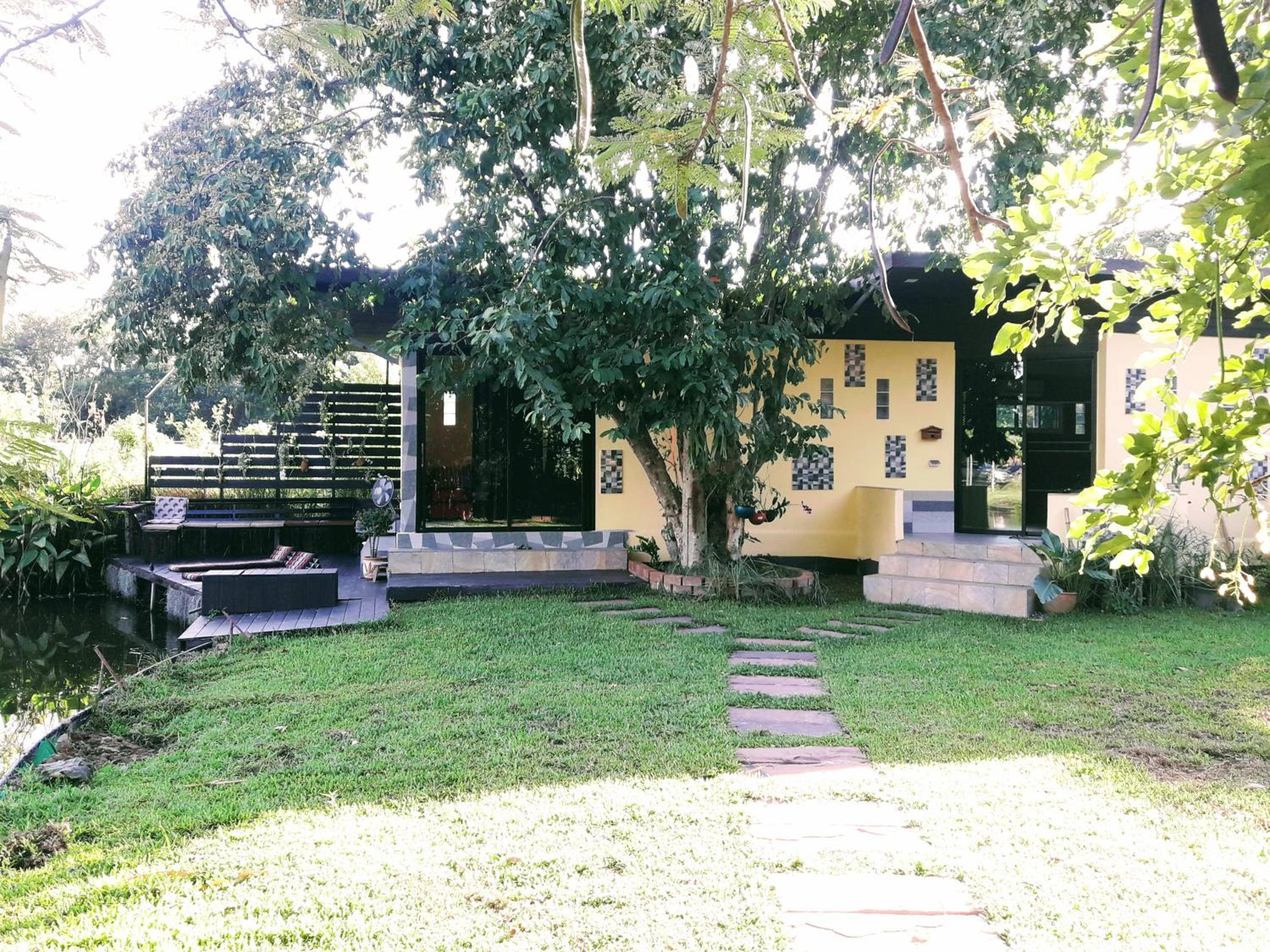 Bungalow - Water Front  - Photo 5