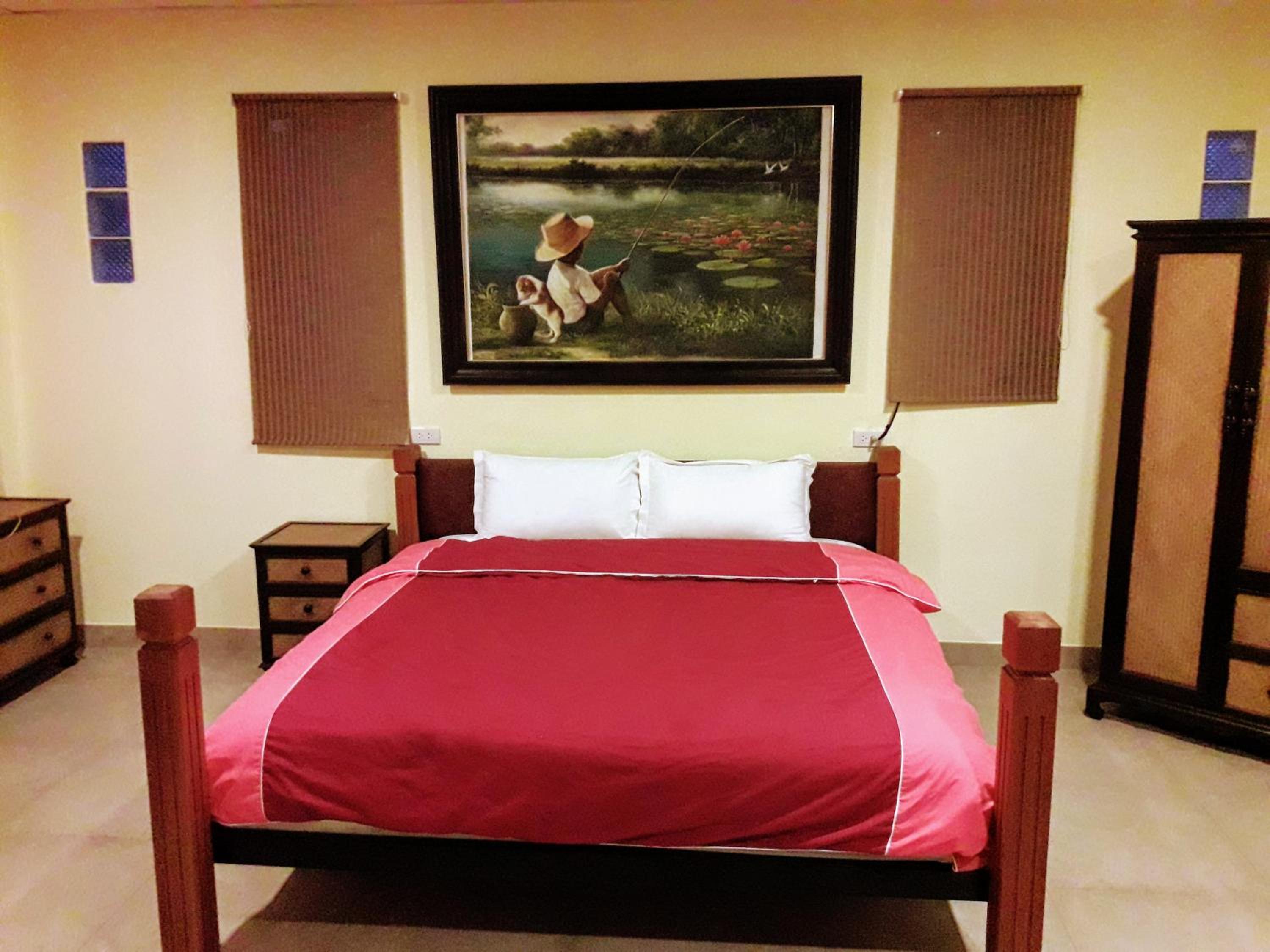 Superior Bungalow photo 1