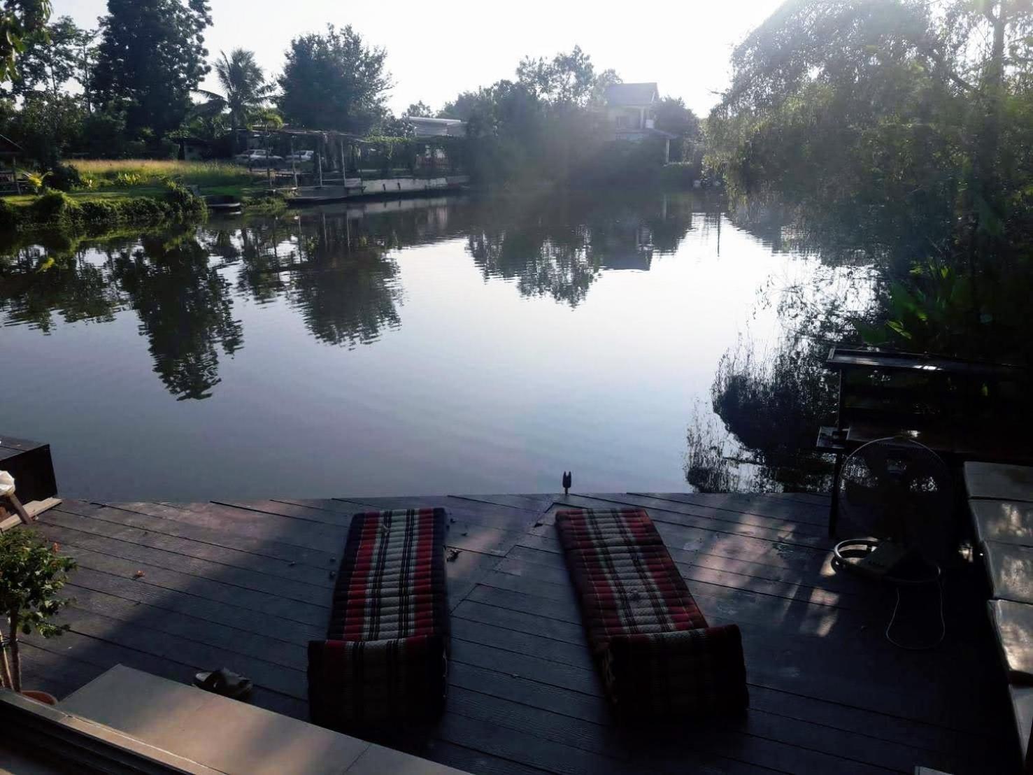 Bungalow - Water Front  - Photo 9