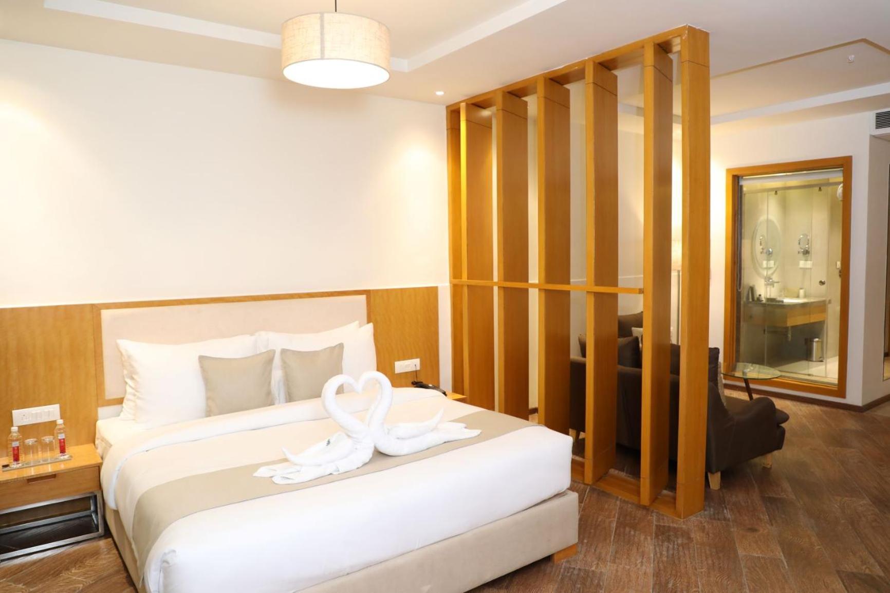 Superior King Room photo 2