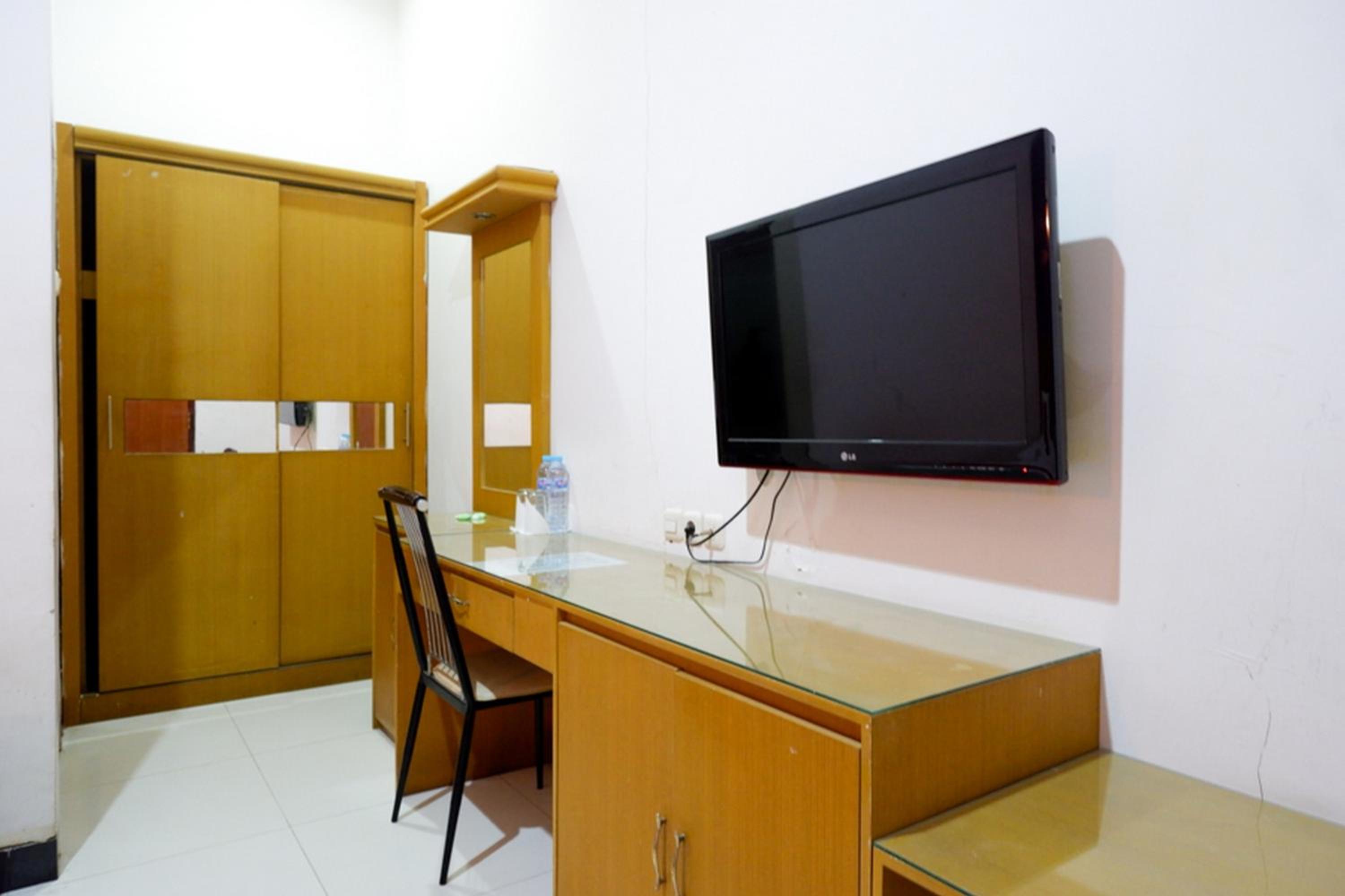 Twin Room - Photo 3