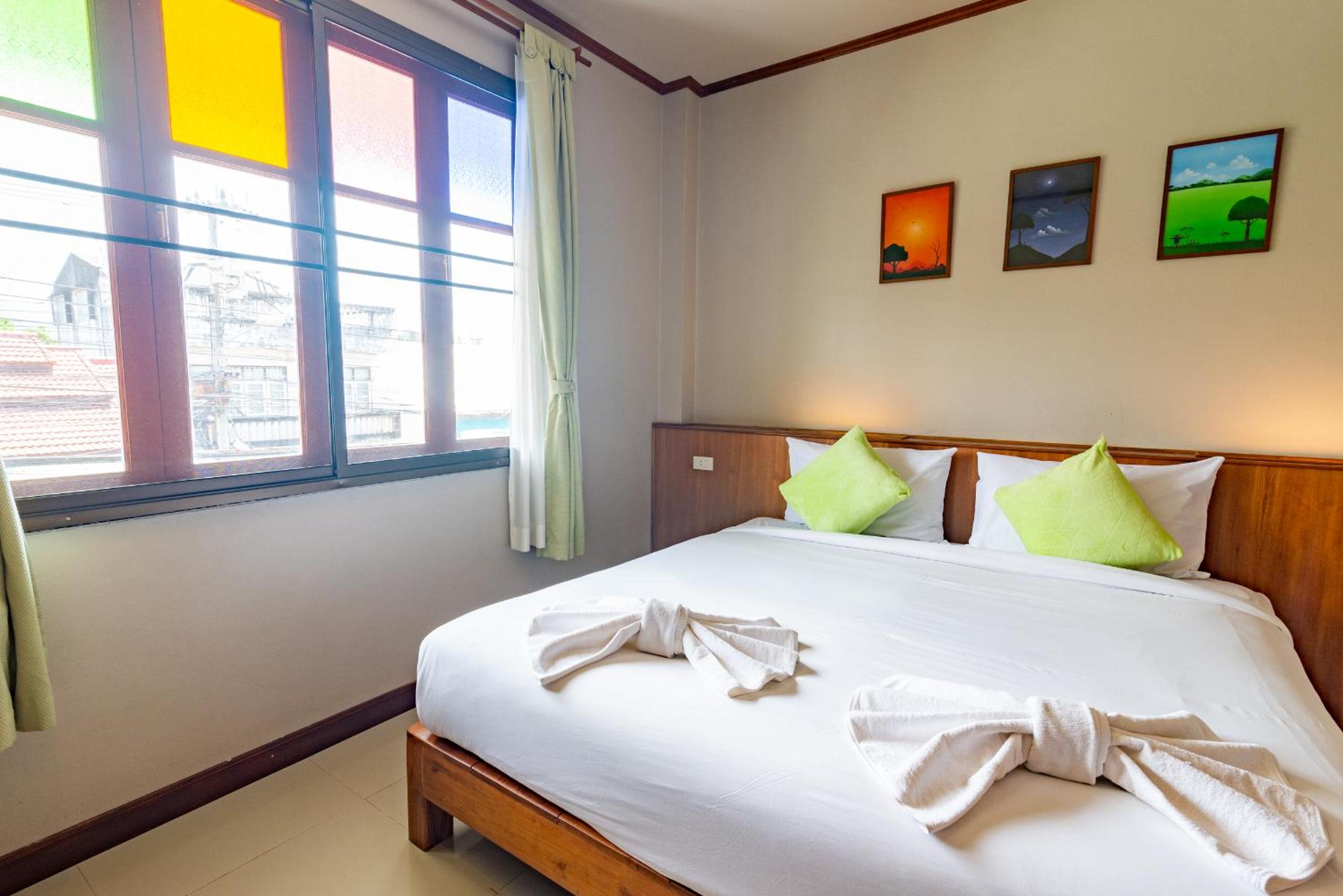 Deluxe Double Room Street View - Photo 4