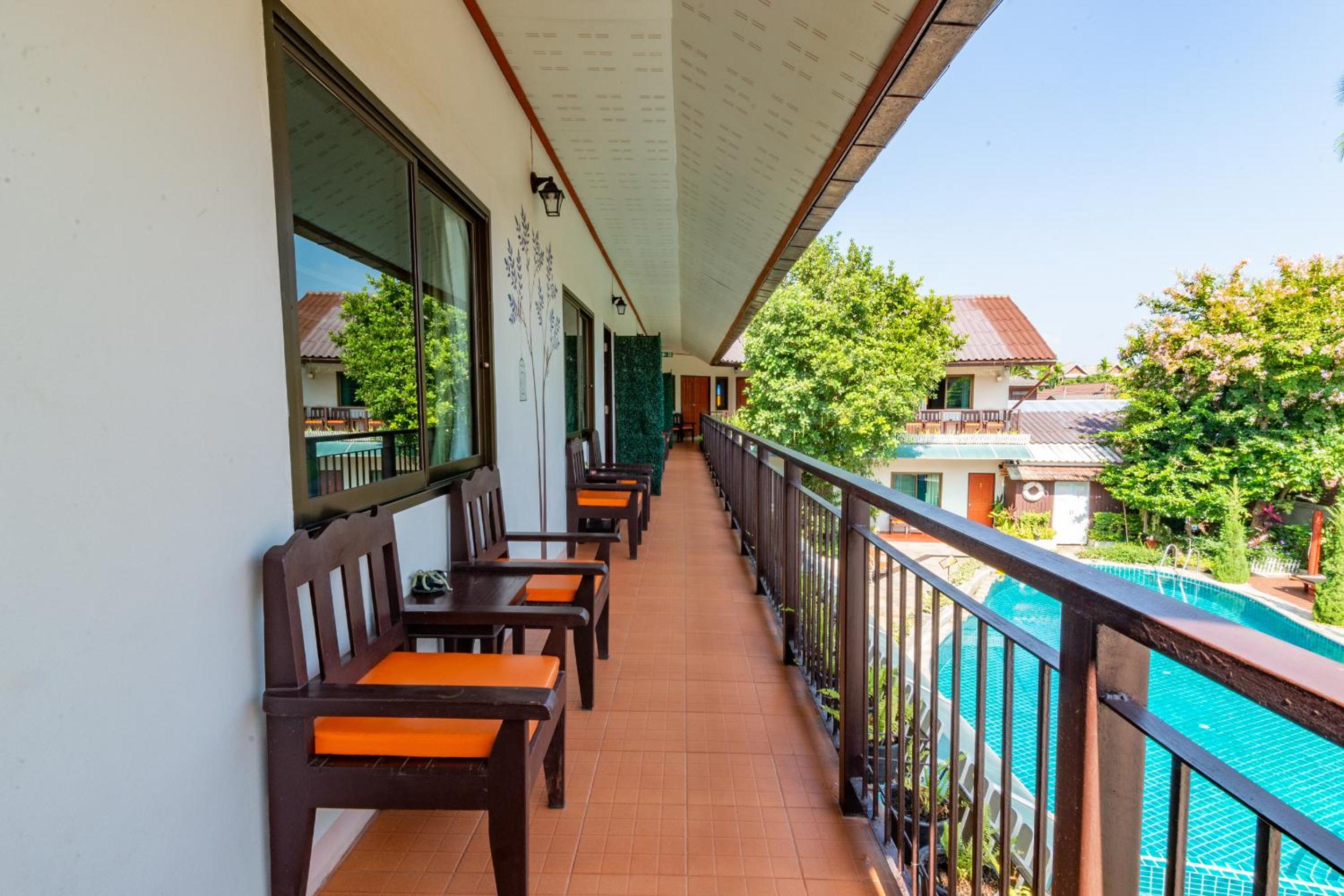 Deluxe Double Room with Pool View - Photo 2