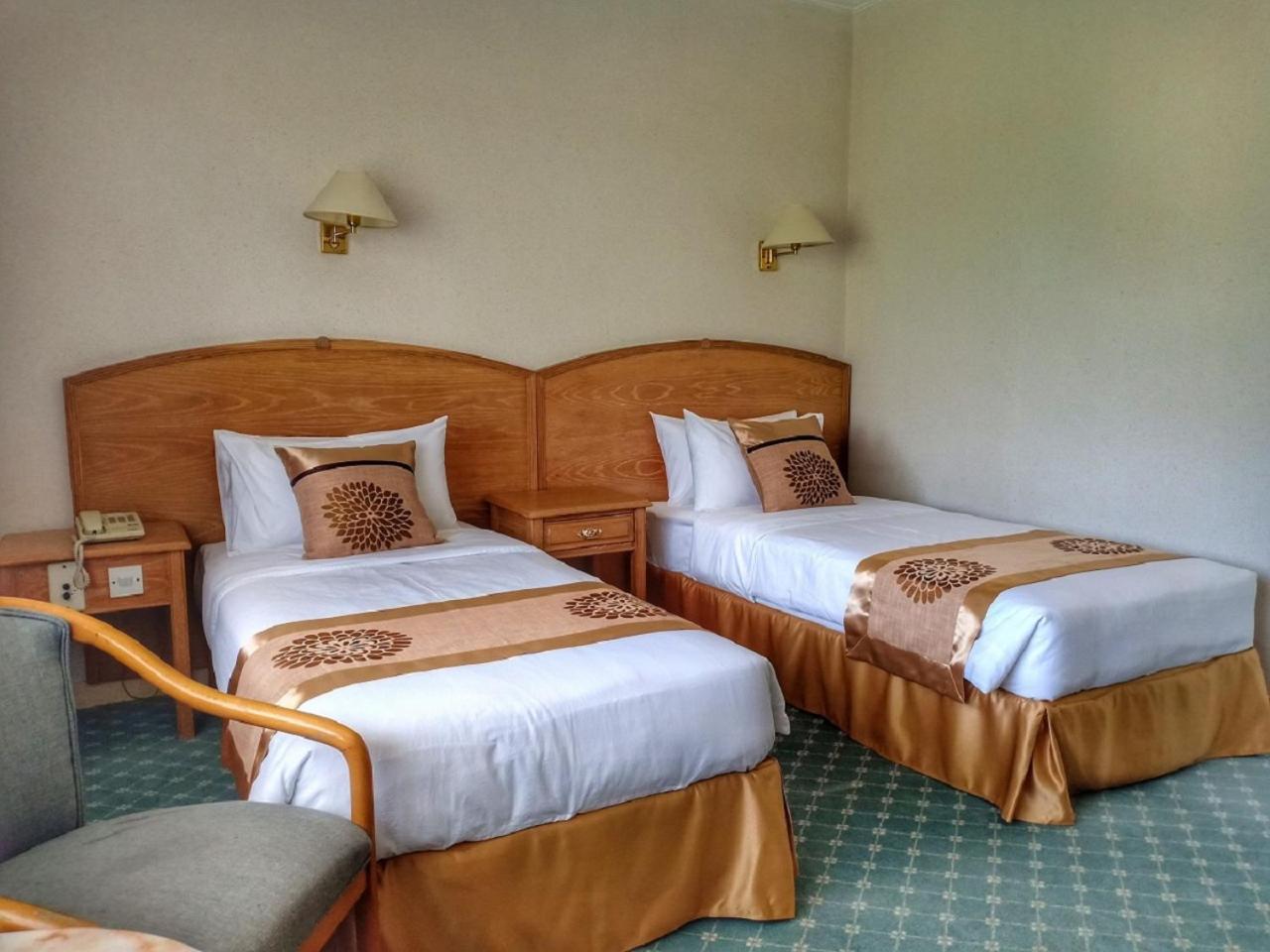 Deluxe Twin Room