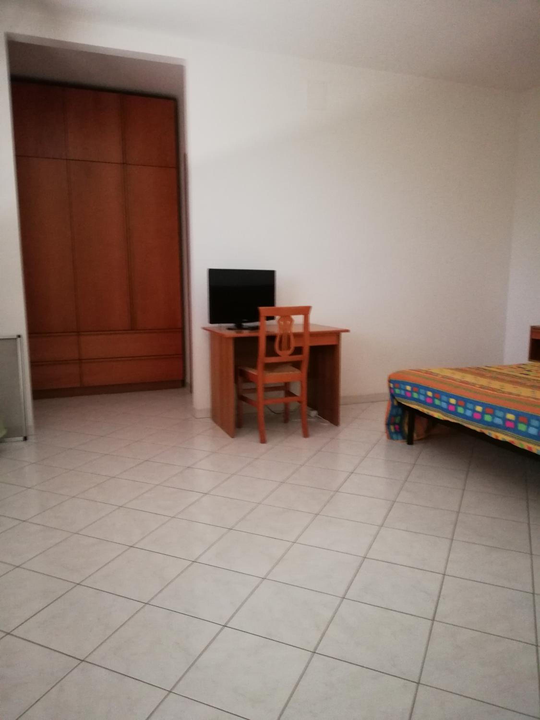 Double Room with Private Bathroom - Photo 5