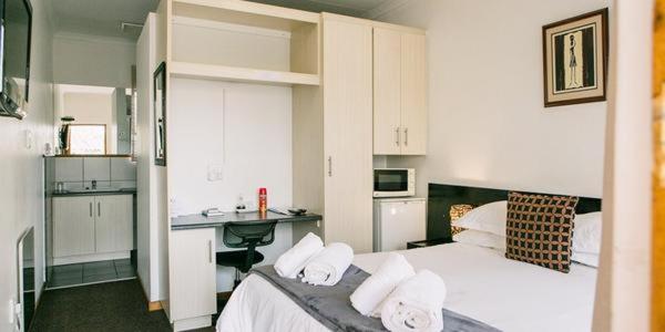 Single Room - Photo 3
