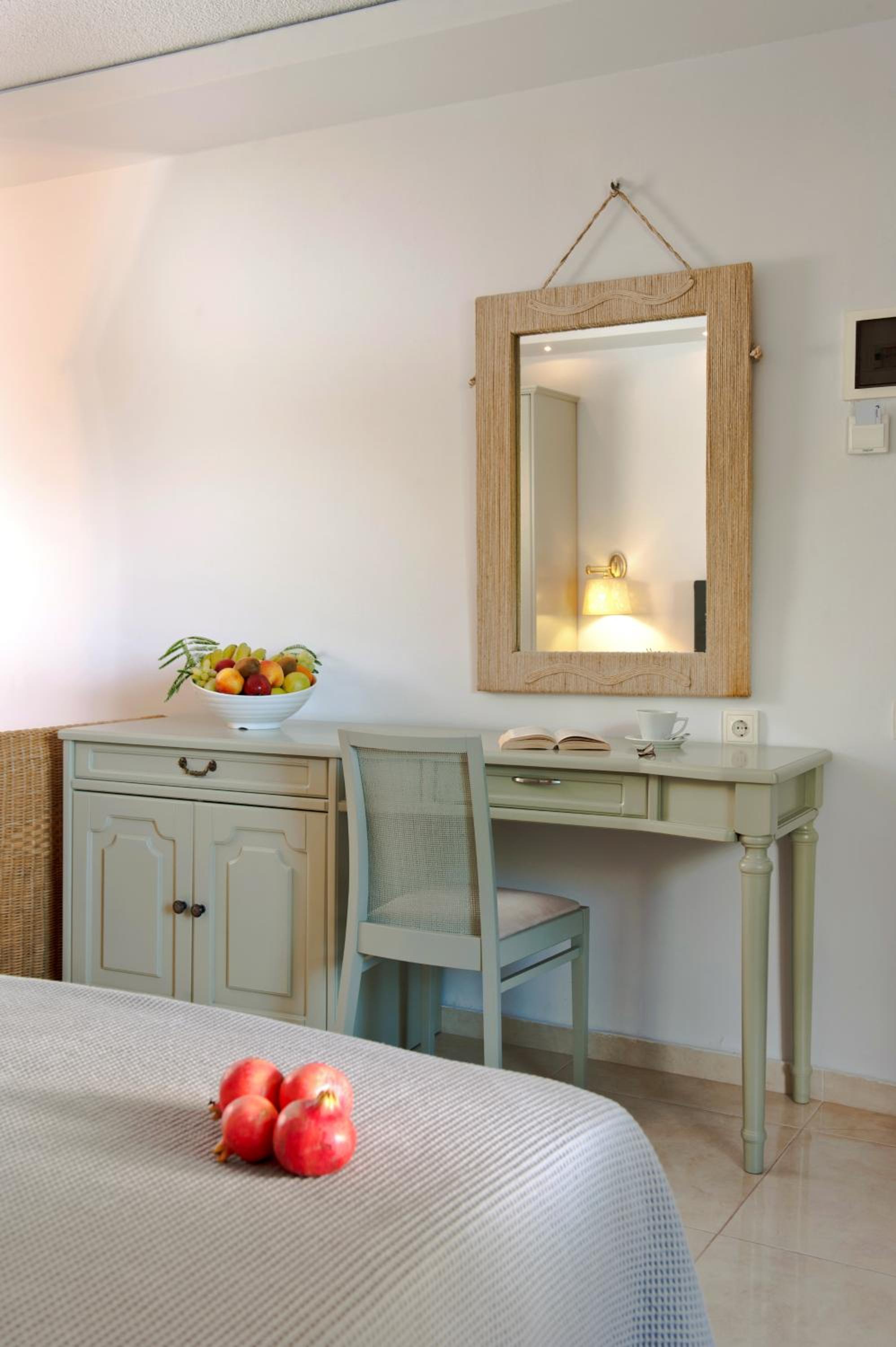 Two-Bedroom Suite - Photo 4