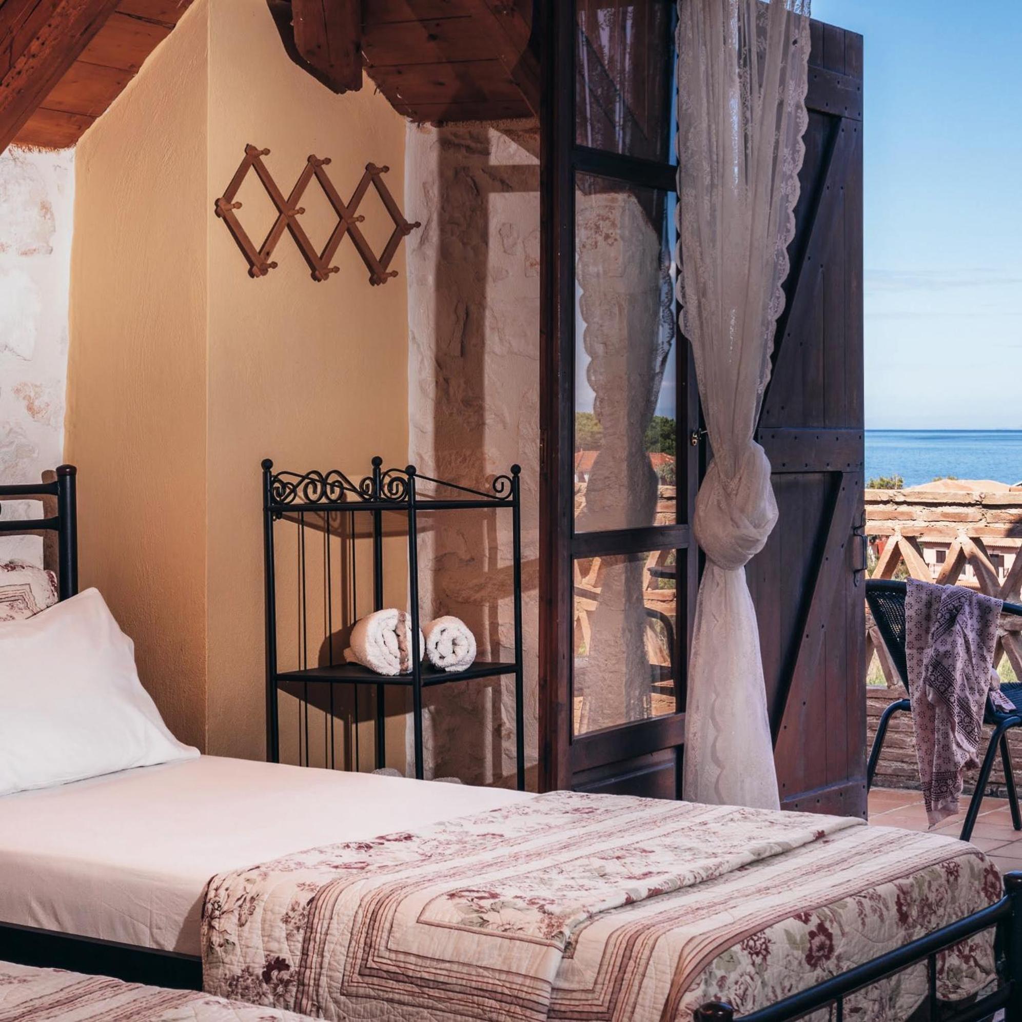 Duplex Boutique Maisonettes next to the Beach with Shared Pool and Private Outdoor Spa Bath