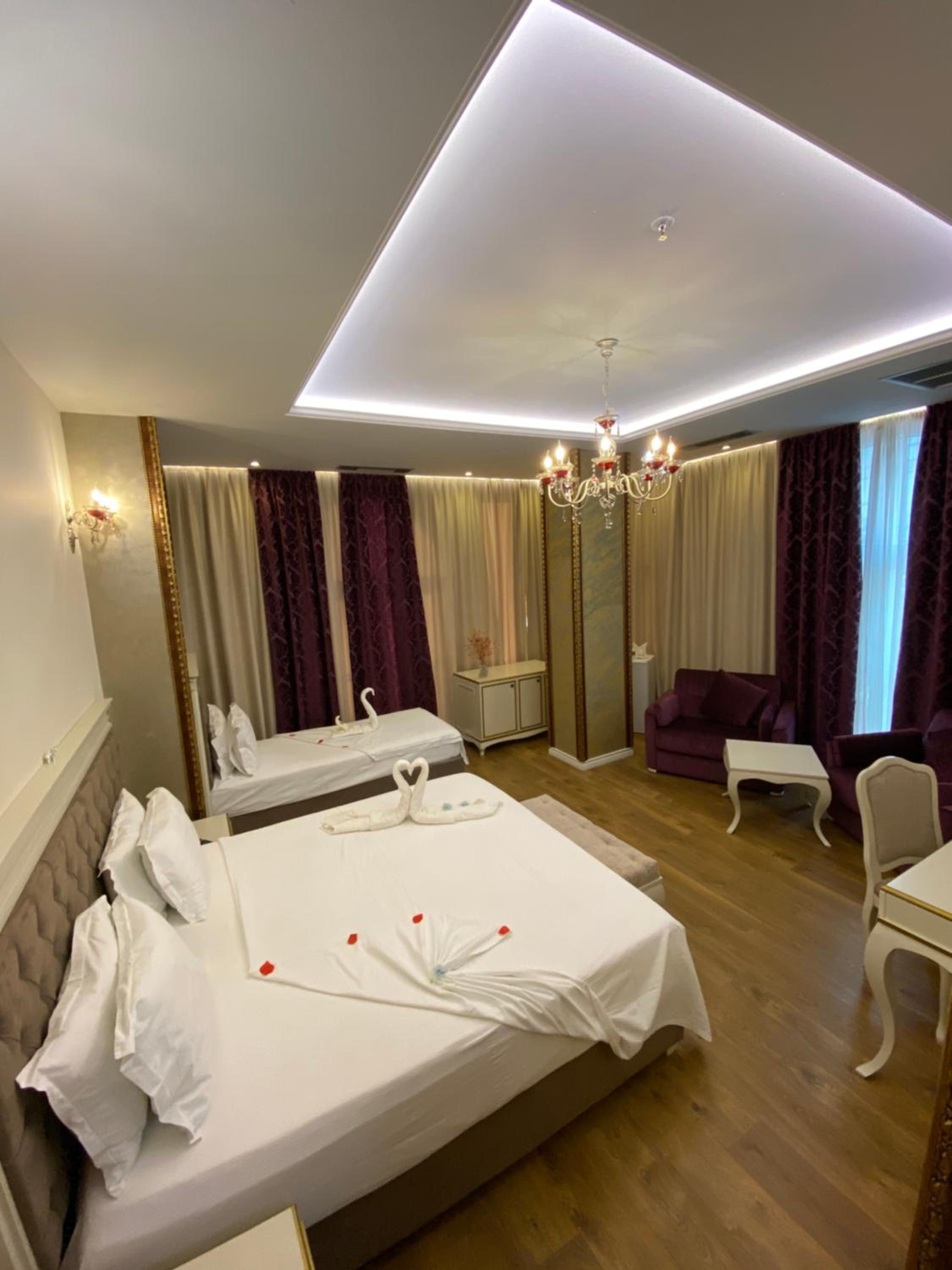 Deluxe Triple Room