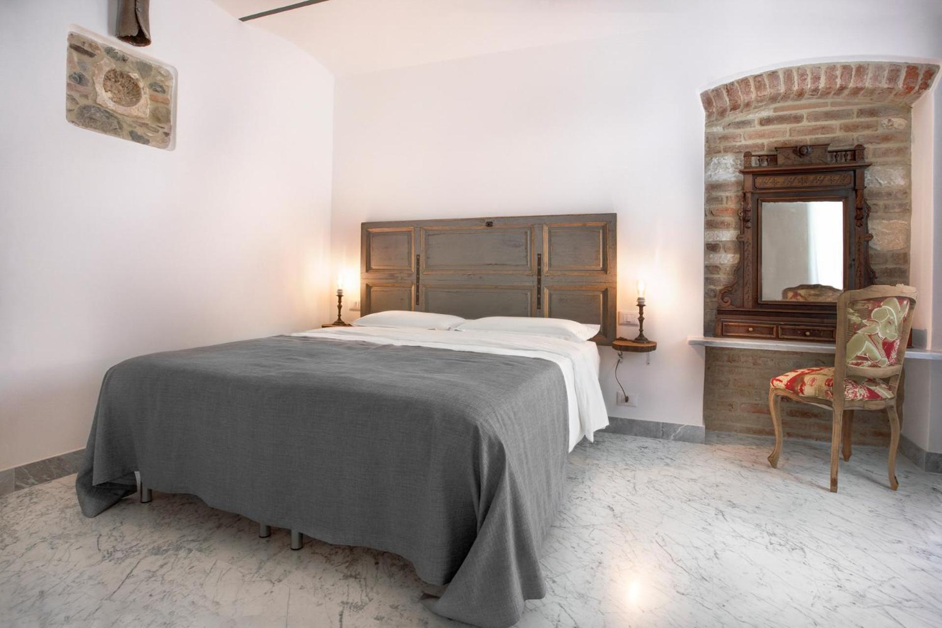 Double or Twin Room - Photo 1