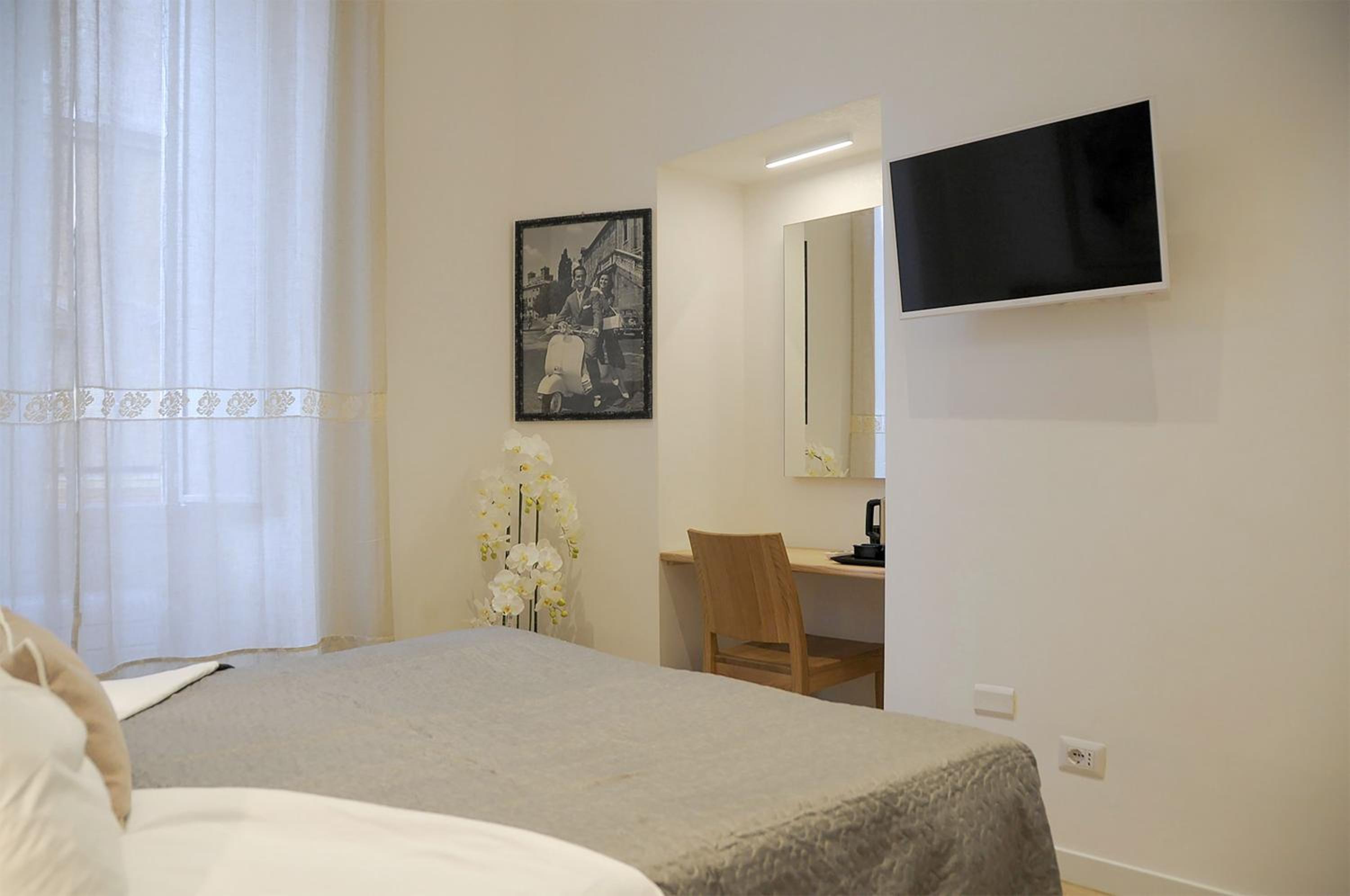 Double Room with Private Bathroom photo 2