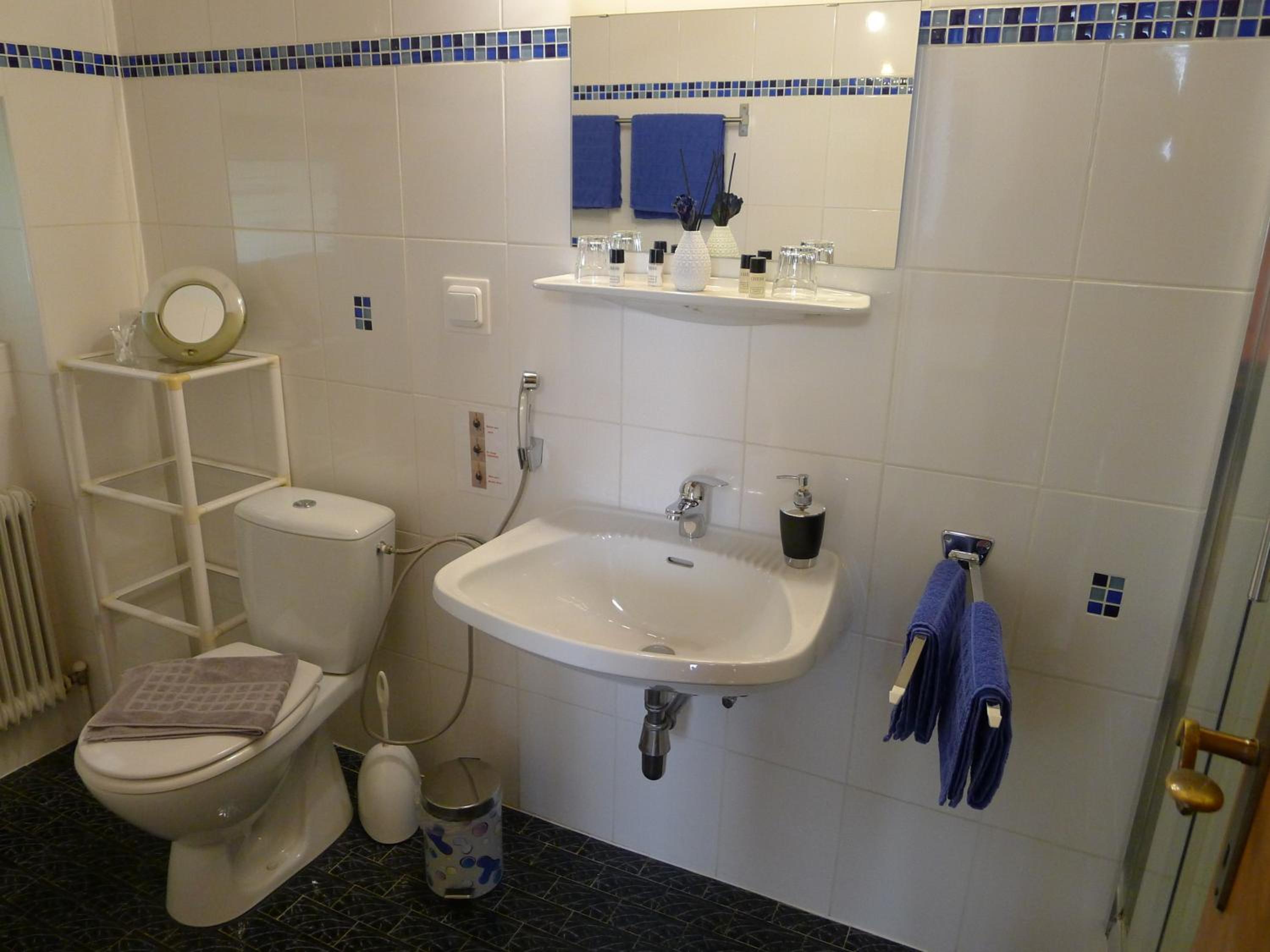 One-Bedroom Apartment with Balcony photo 2