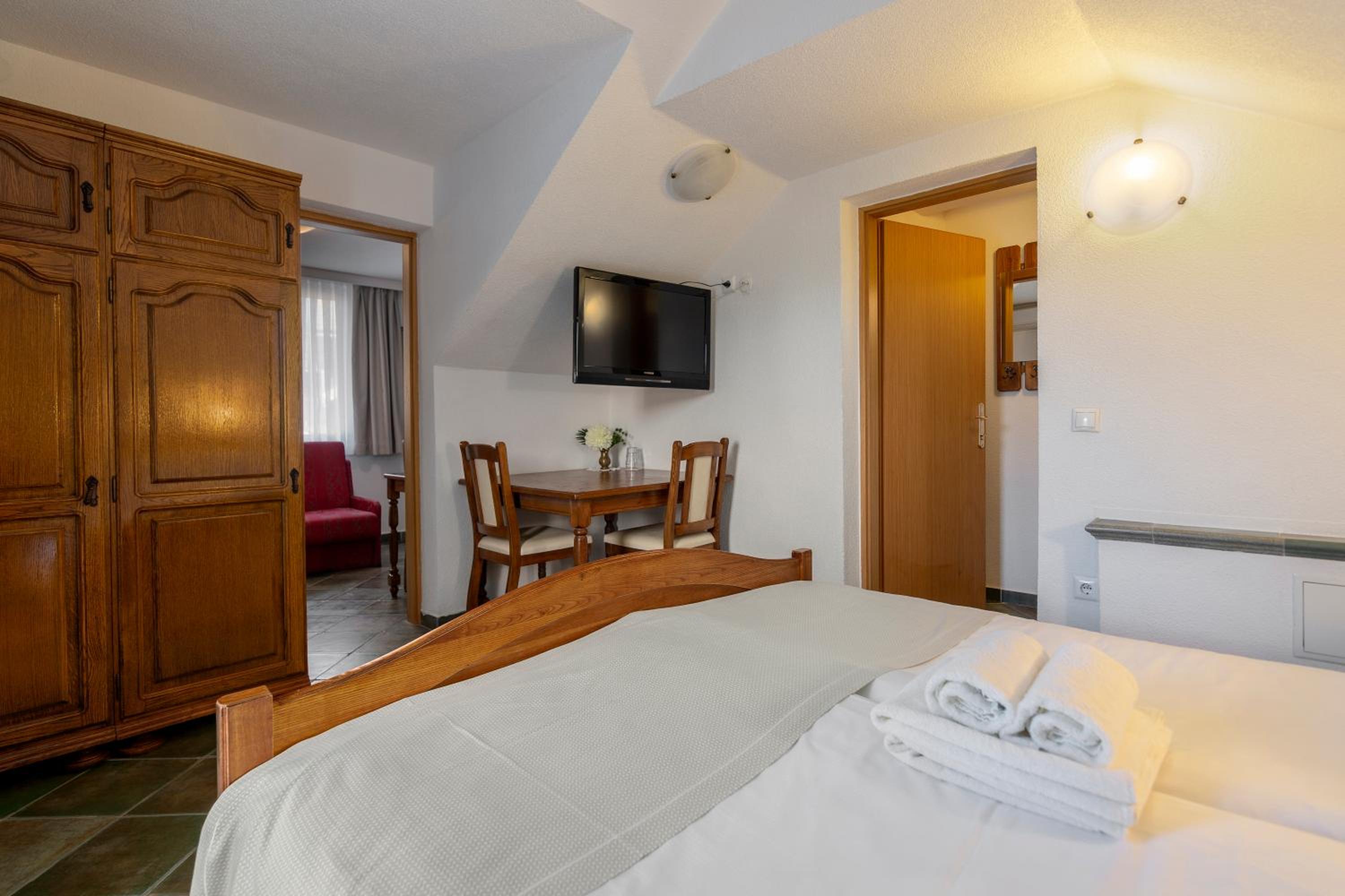 Comfort Triple Room photo 2