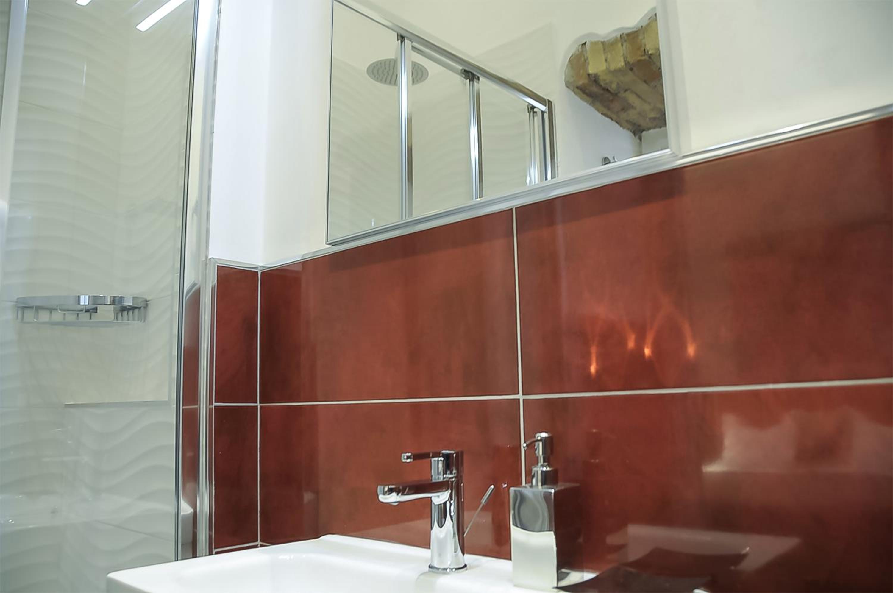 Double Room with Private Bathroom photo 2