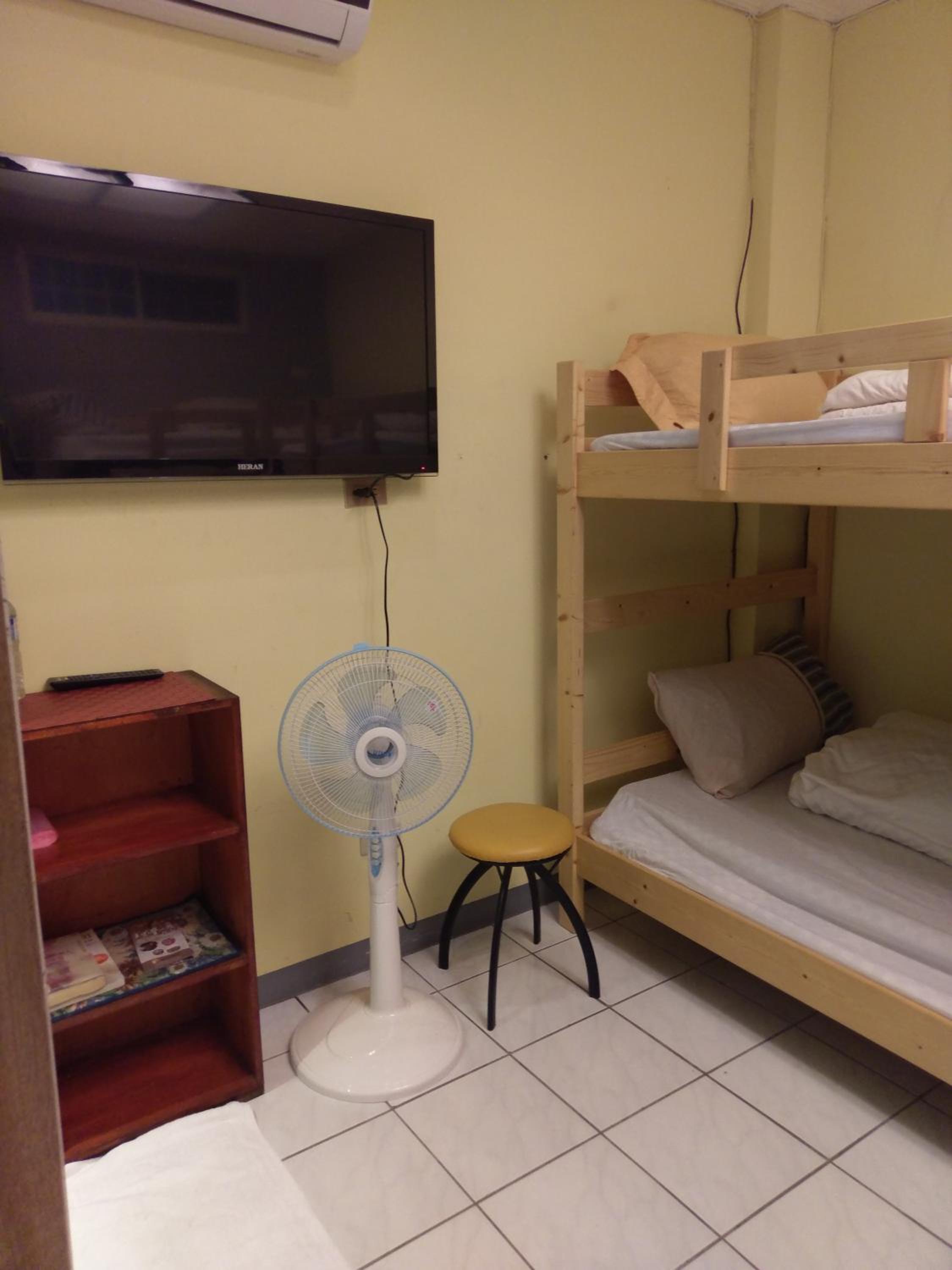 Single Bed in Dormitory Room photo 2