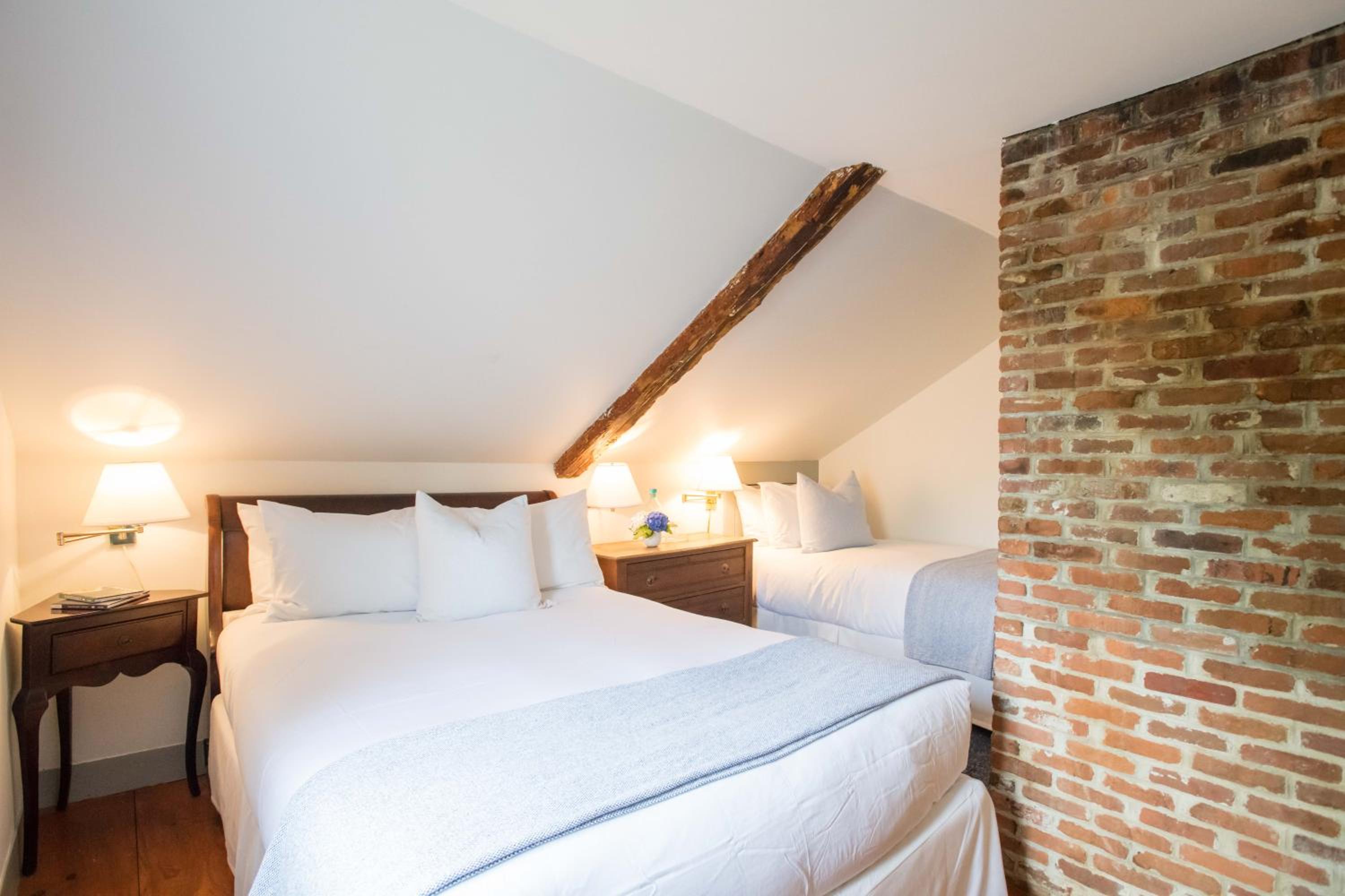 Standard Triple Room photo 2