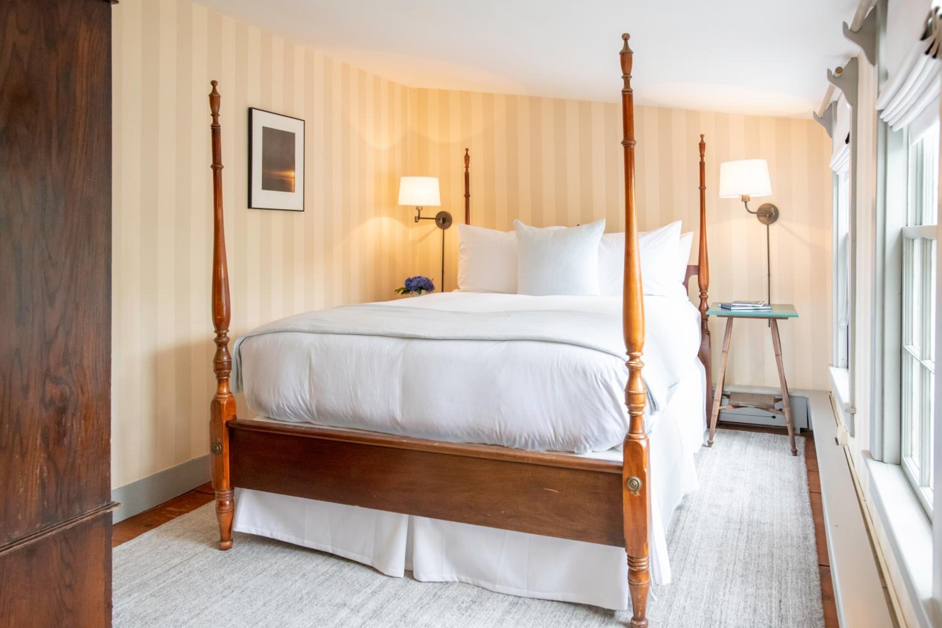 Standard Queen Room photo 1