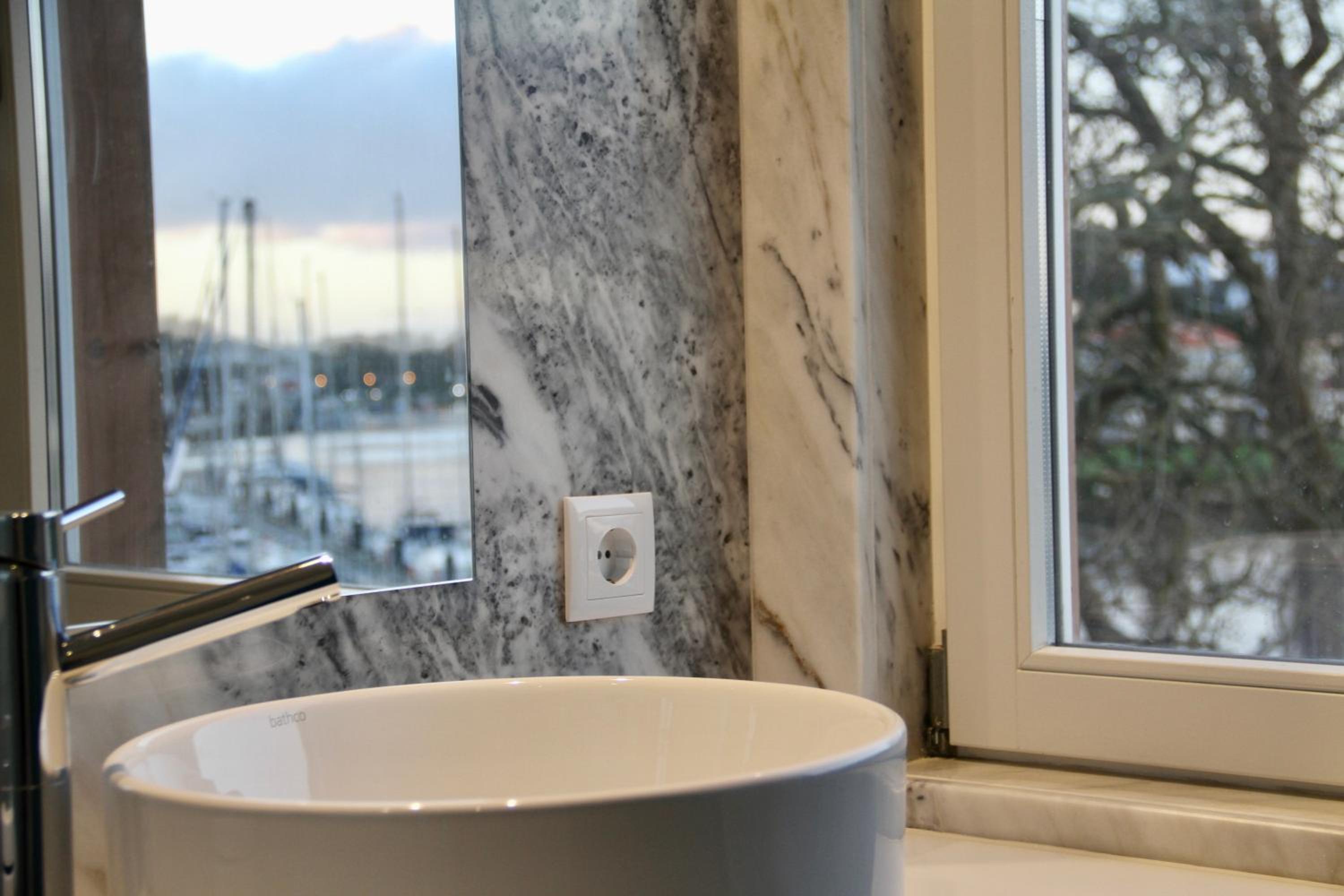 Suite with River View - Photo 4