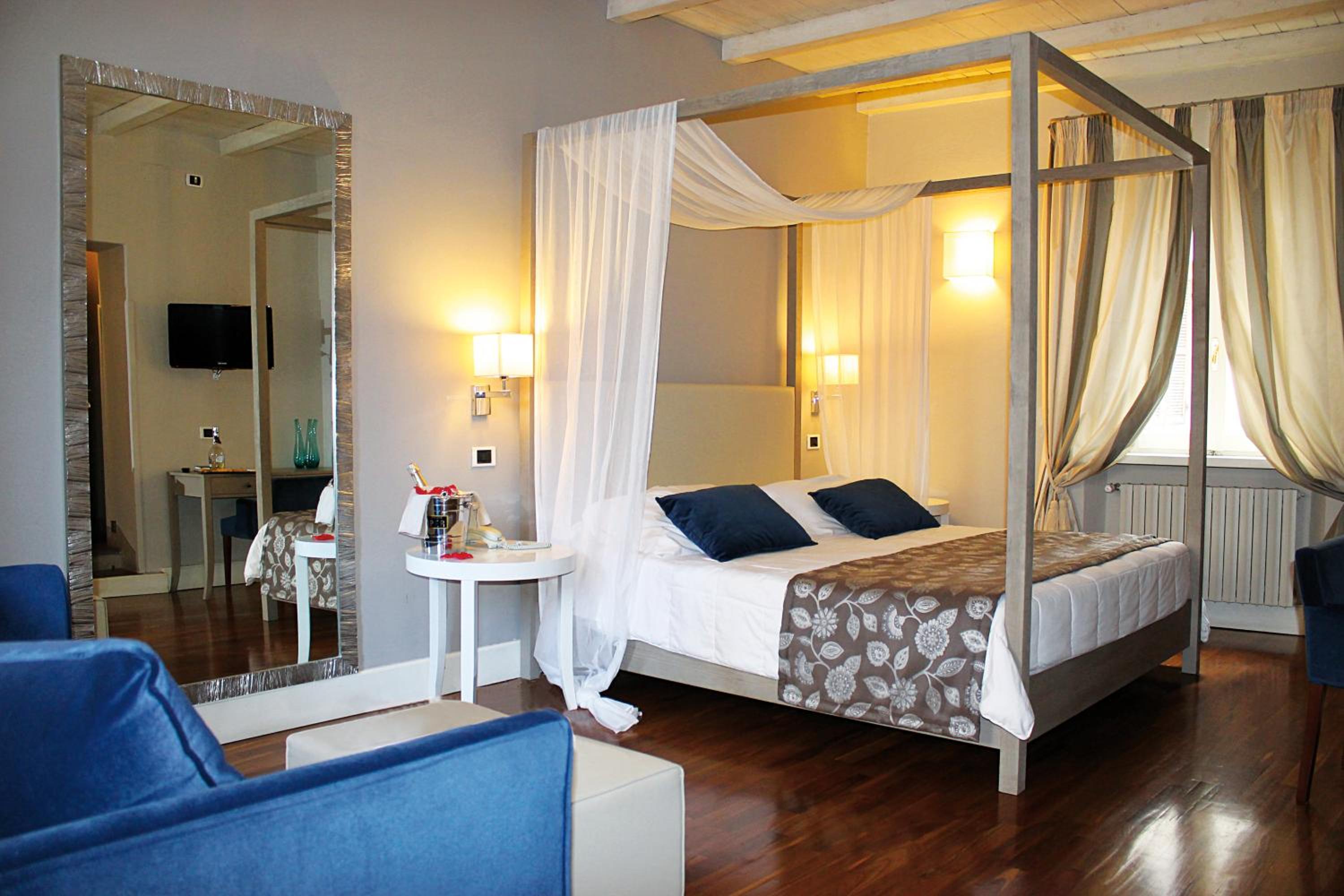 Junior Suite - Photo 1