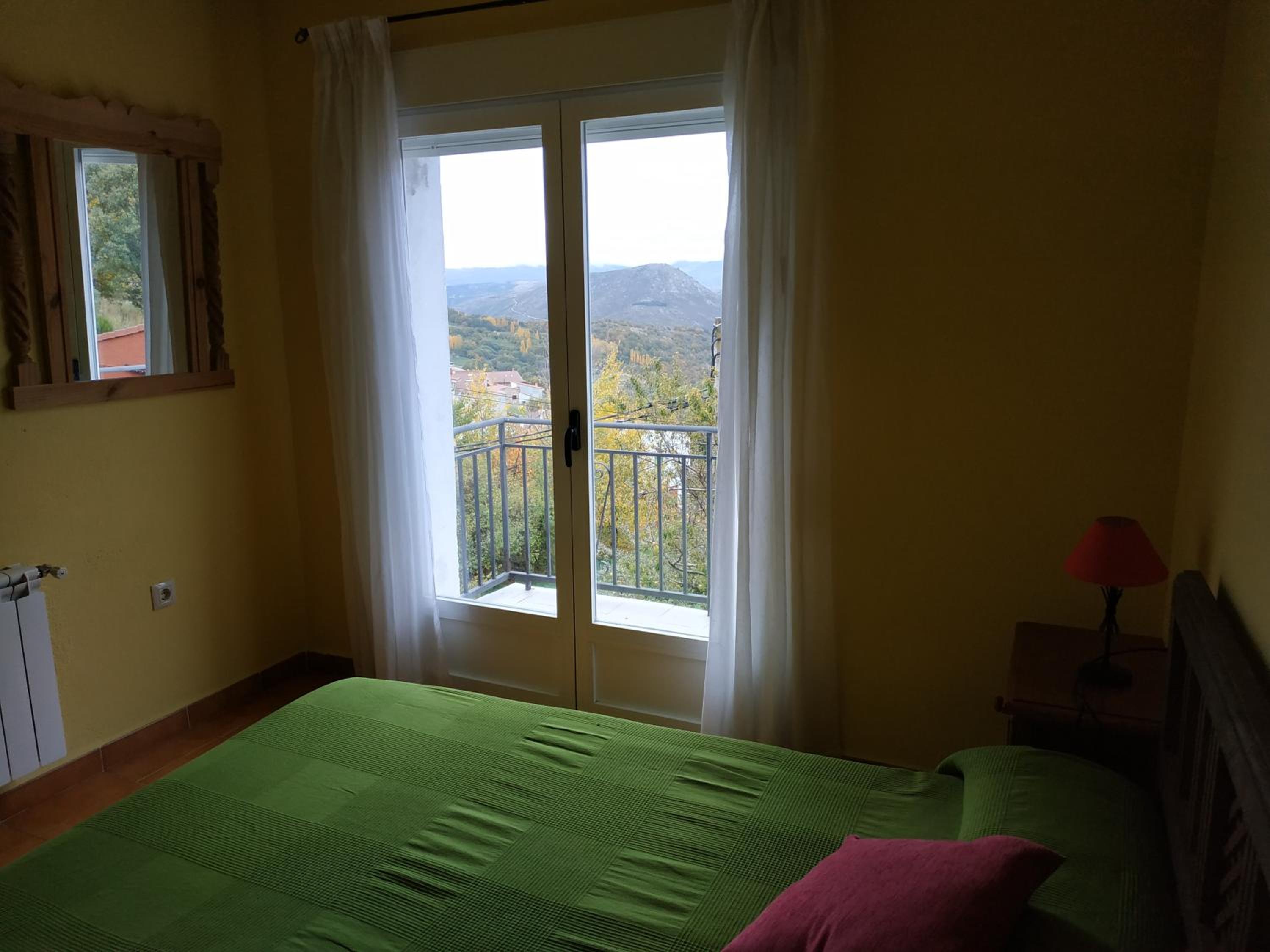 Four-Bedroom House - Photo 3